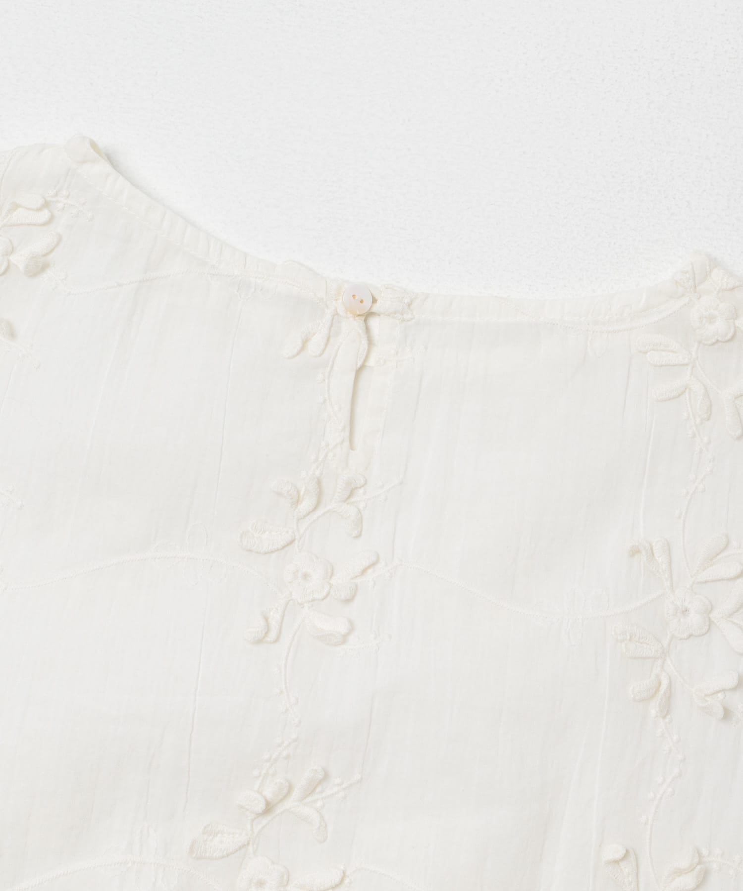 立体刺繍ブラウス OFF Free