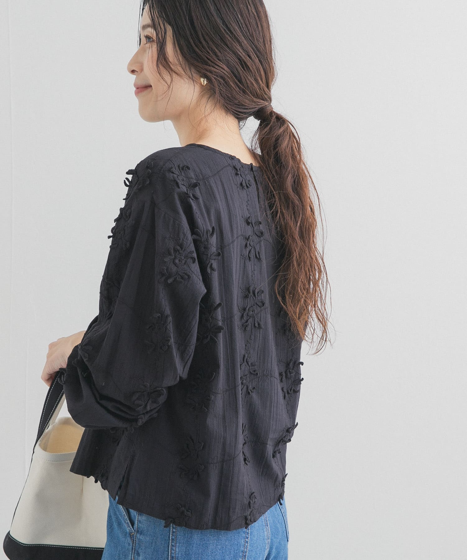 立体刺繍ブラウス(Free OFF): トップス｜URBAN RESEARCH公式