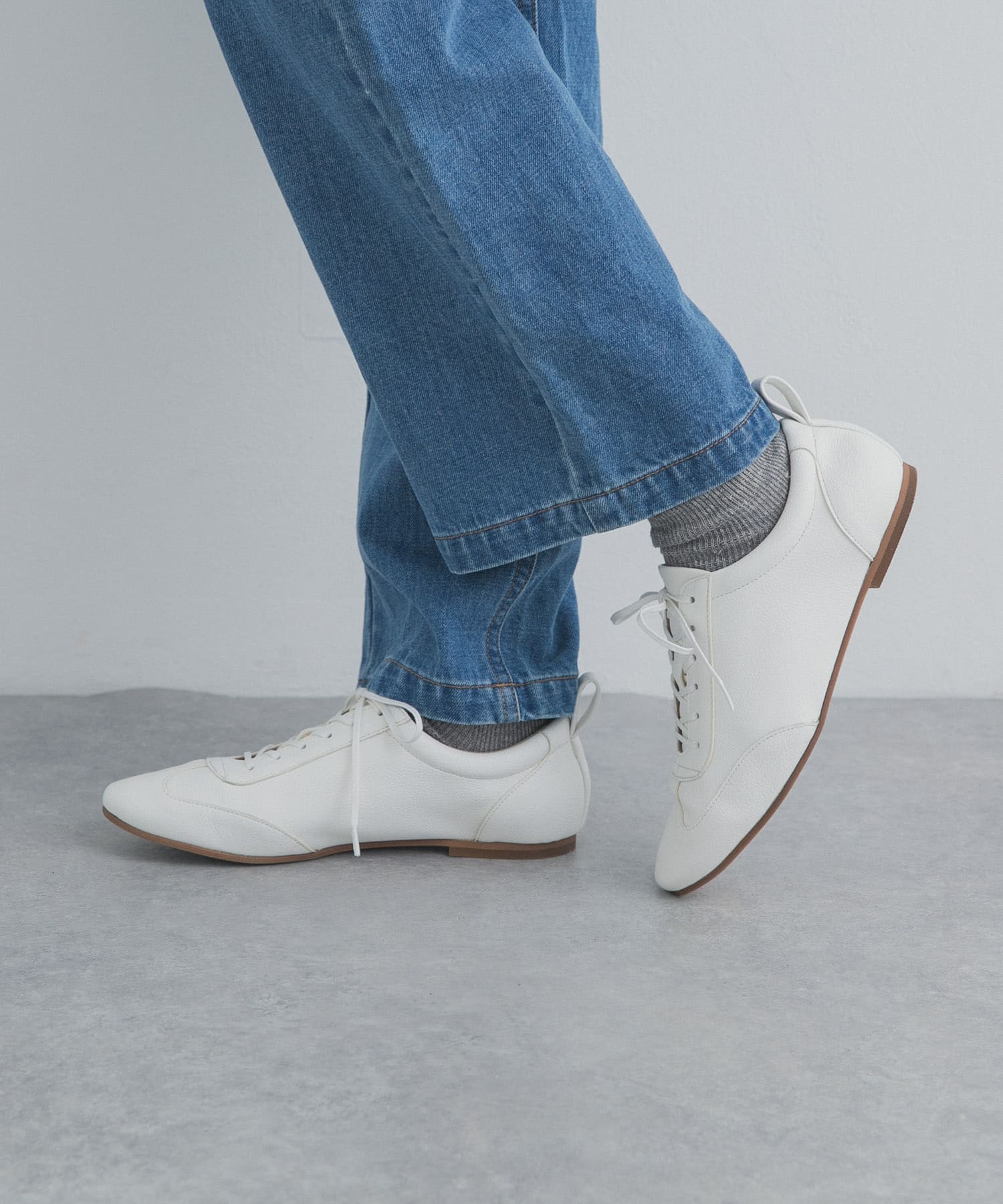 ライトウェイトレースアップシューズ WHITE 36