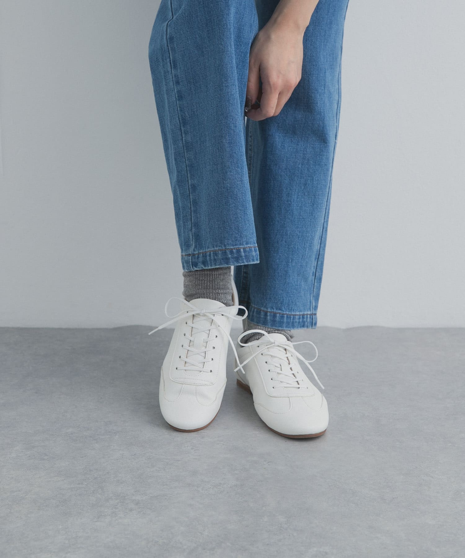 ライトウェイトレースアップシューズ WHITE 36