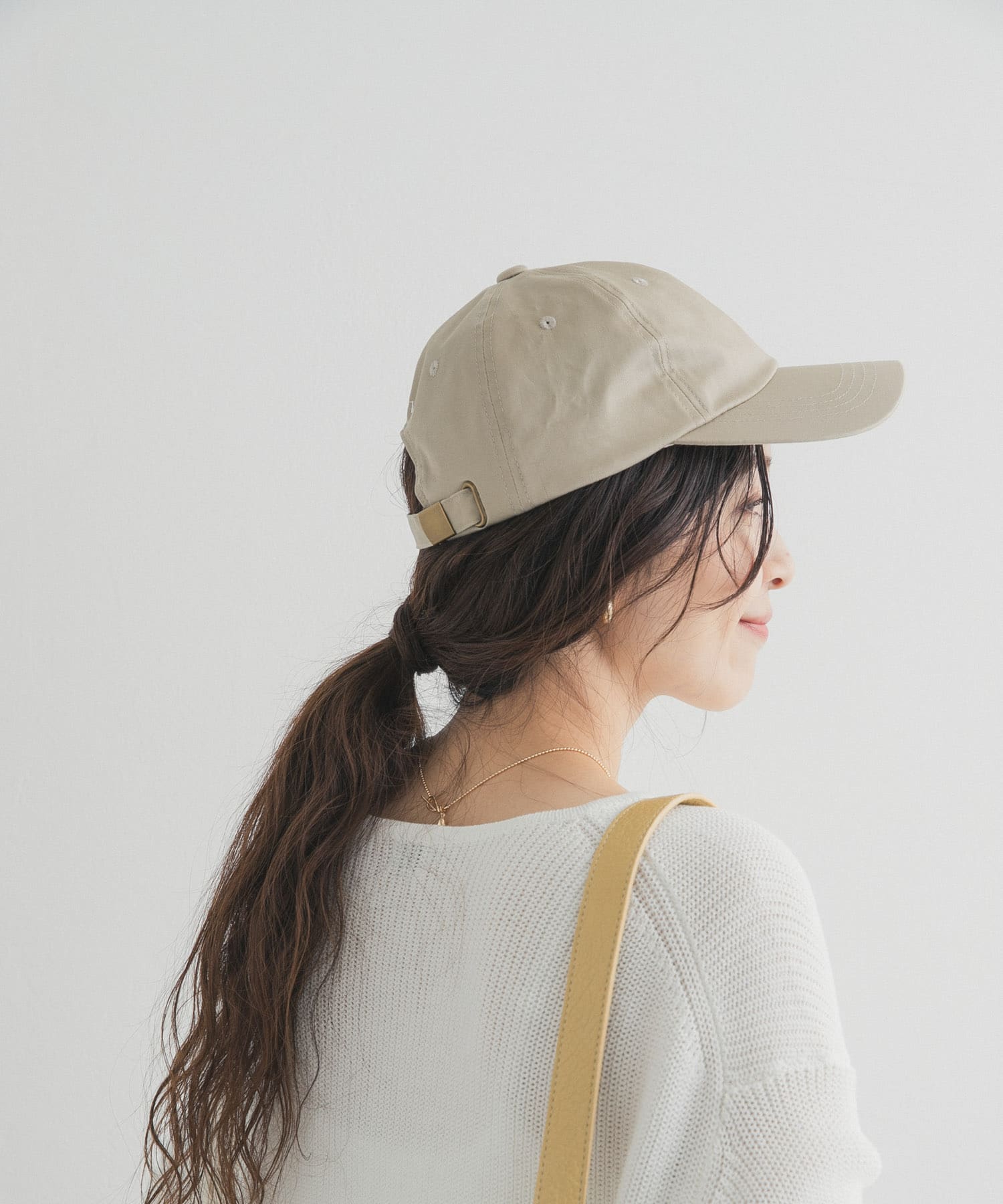 LIGHTBEIGE