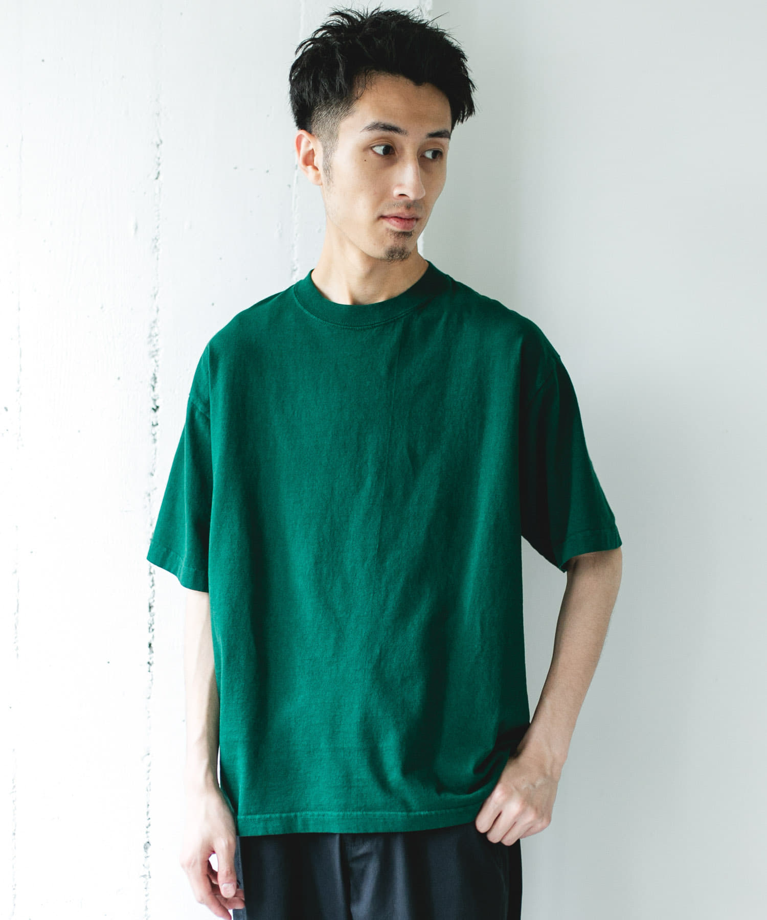GREEN