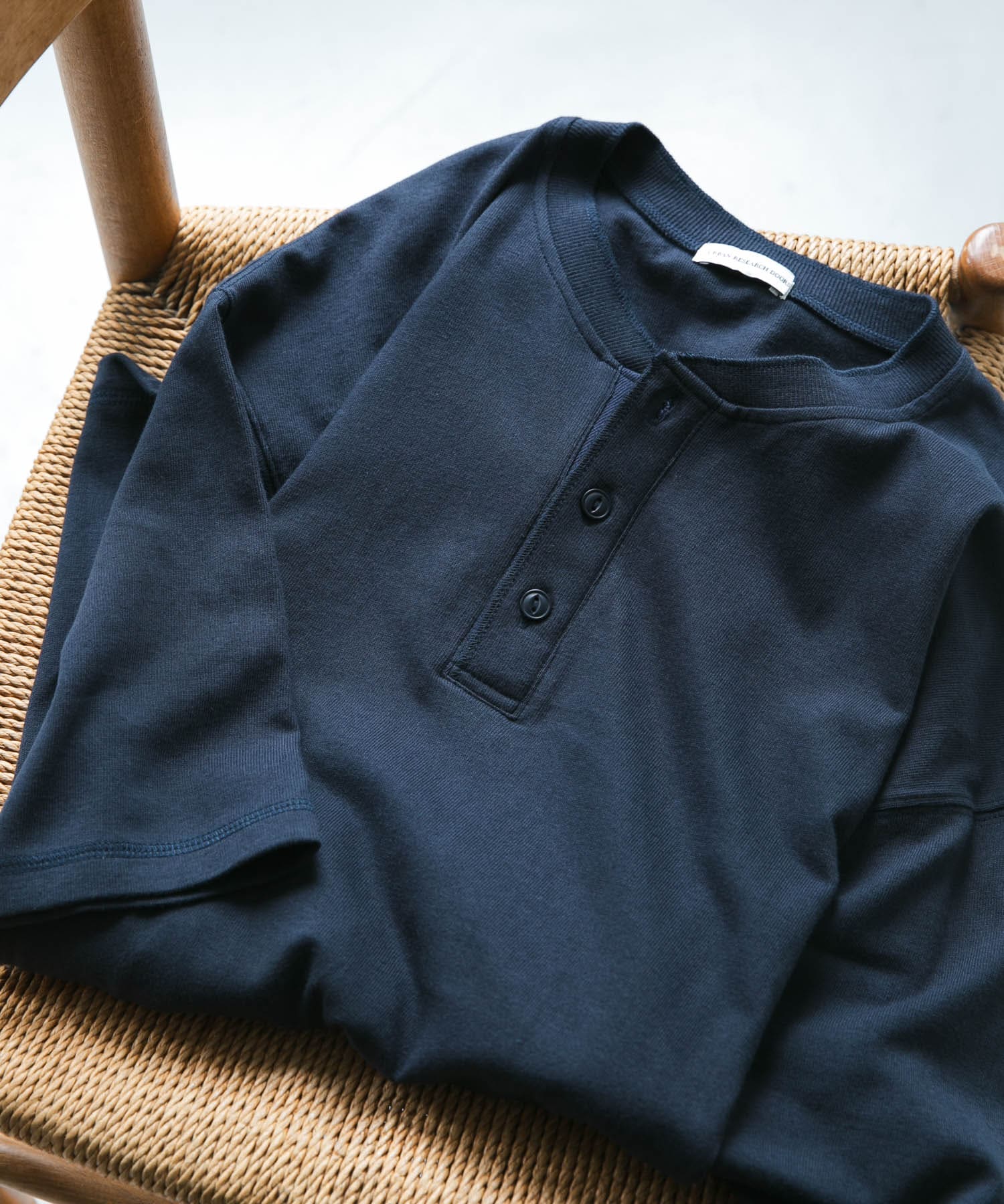TOMPKINS ヘンリーネック ショートスリーブ Tシャツ