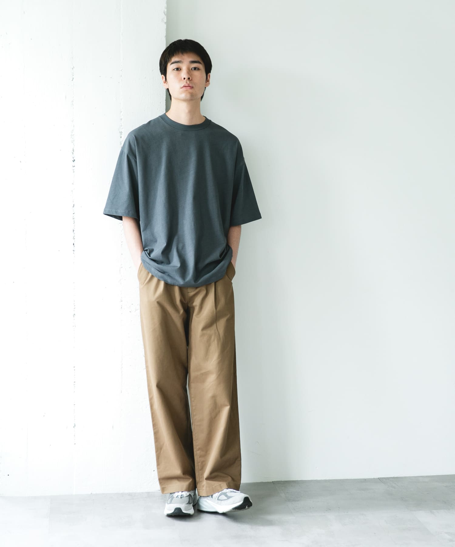 GRAY