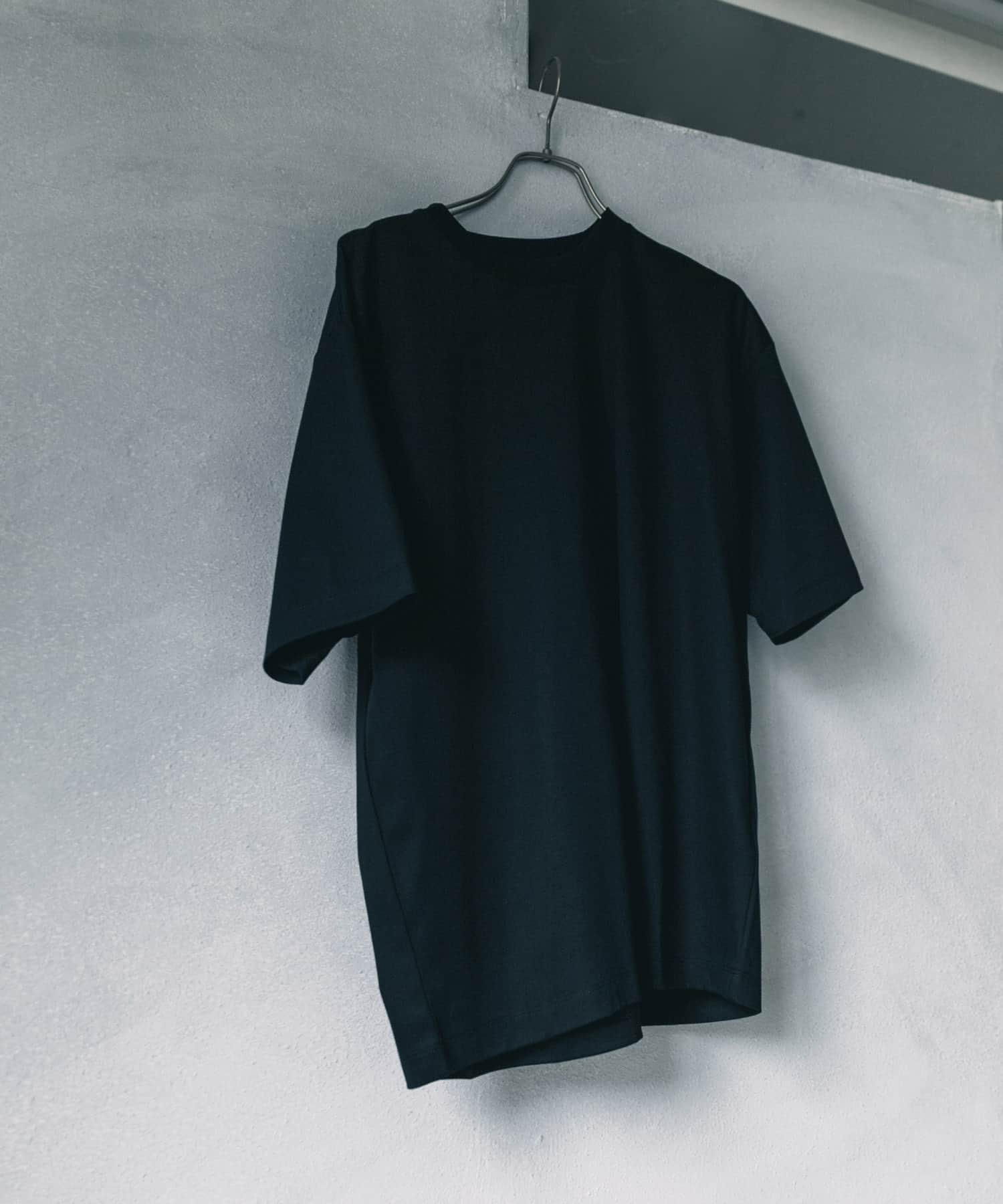 大人気　完売品‼️URBAN クルーネック Tシャツ 美品 仁村紗和さん着用』『UR TECH』 サマシェア クルーネックTシャツ(S