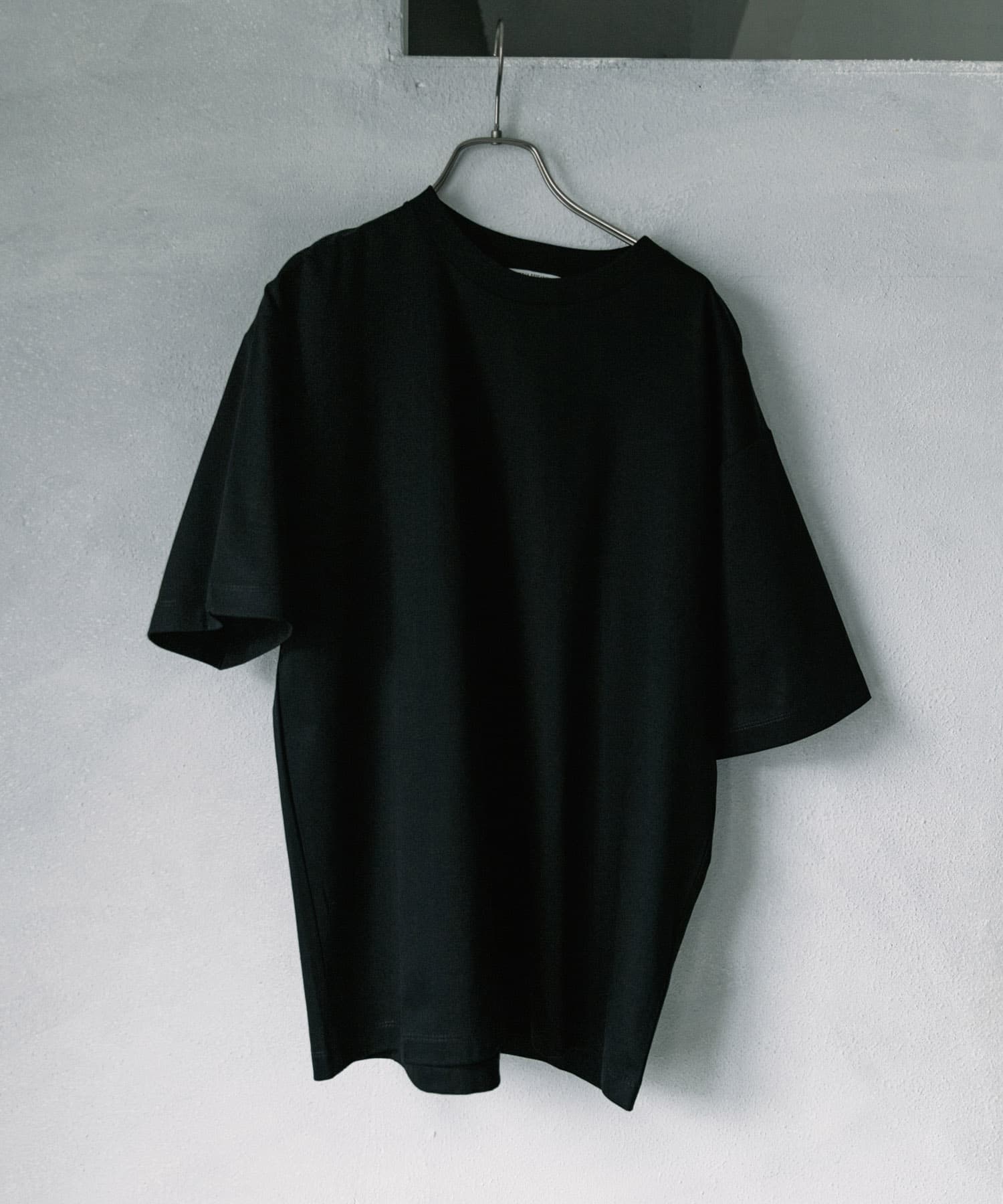 『仁村紗和さん着用』『UR TECH』 サマシェア クルーネックTシャツ