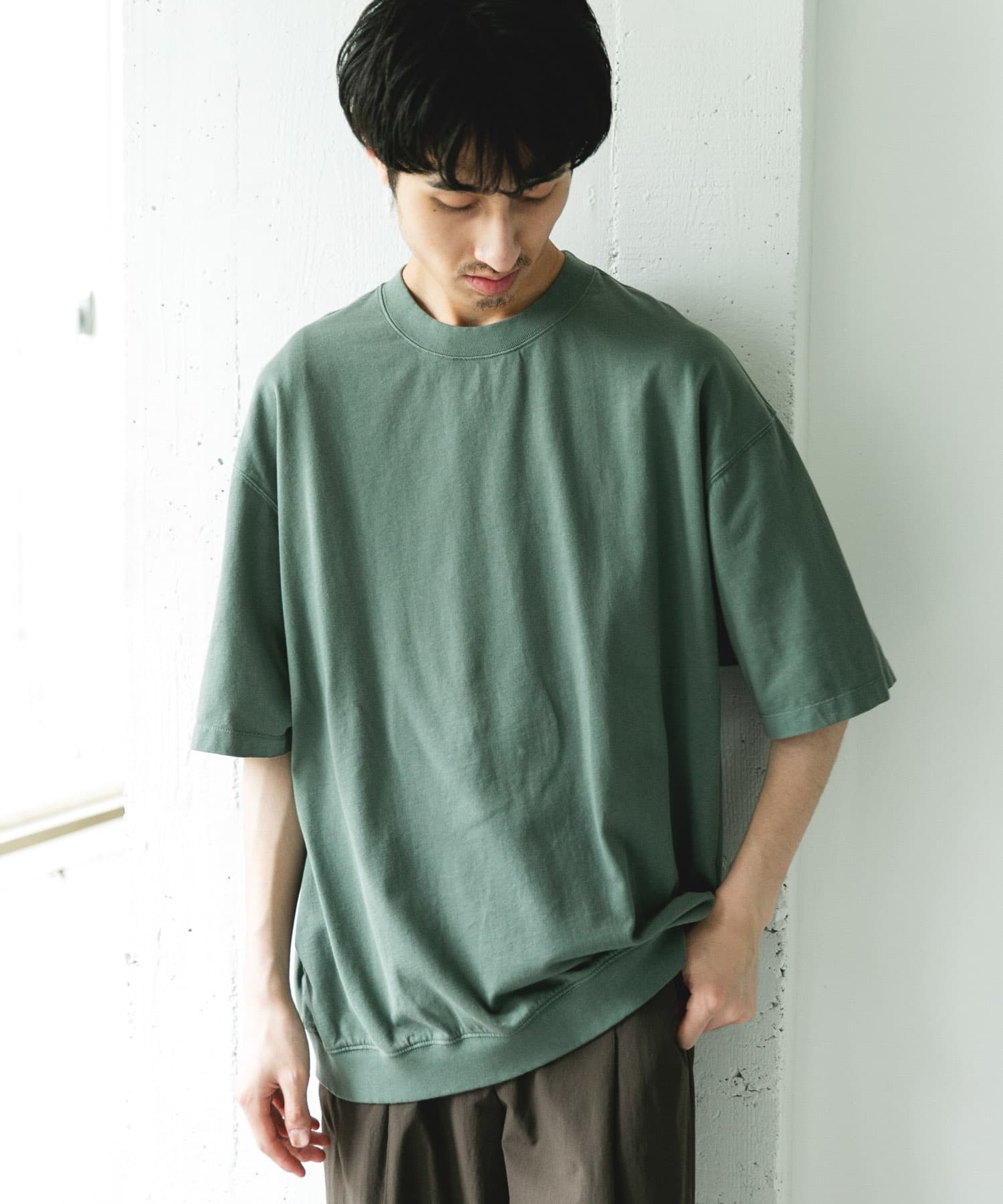 GREEN