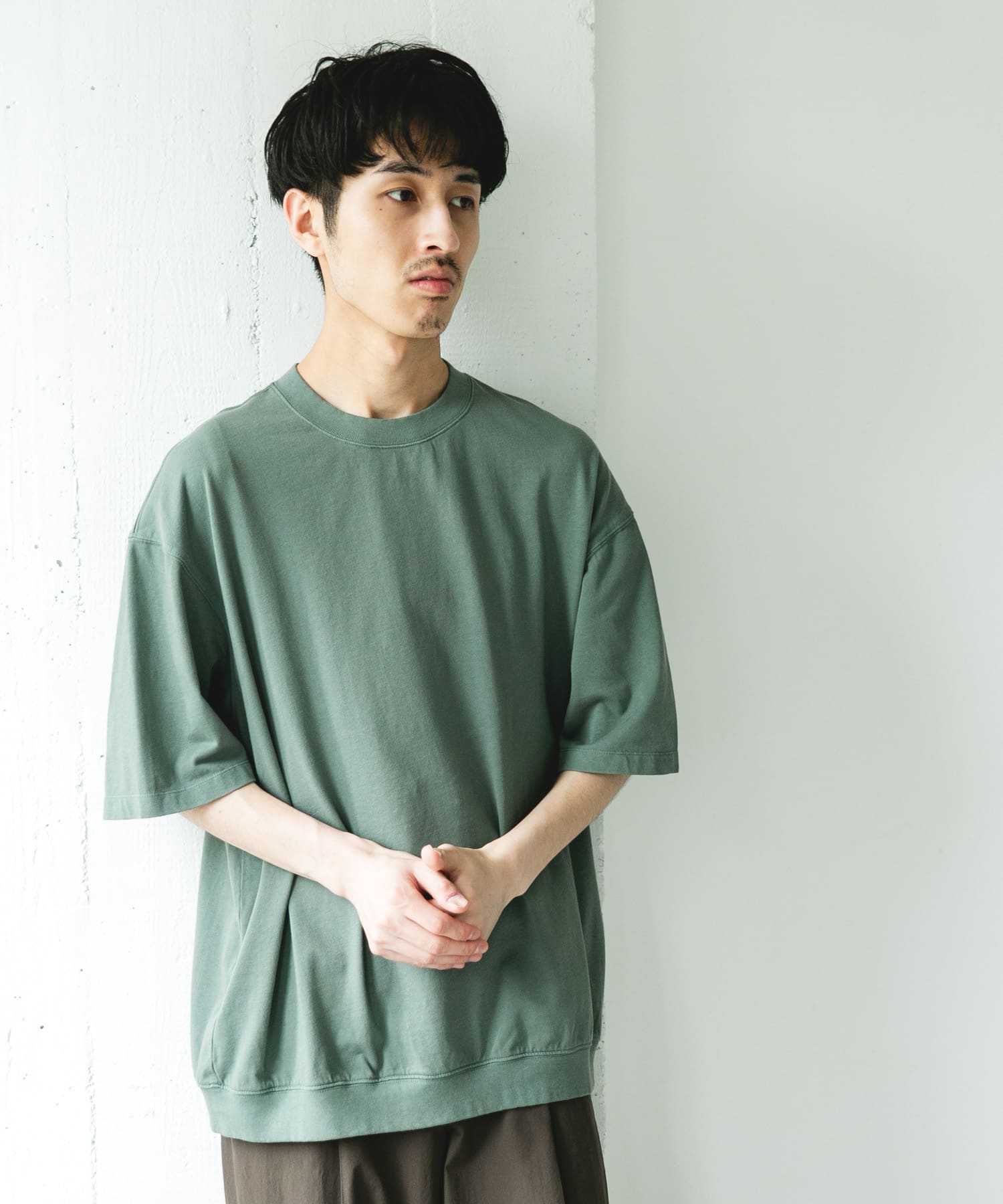GREEN