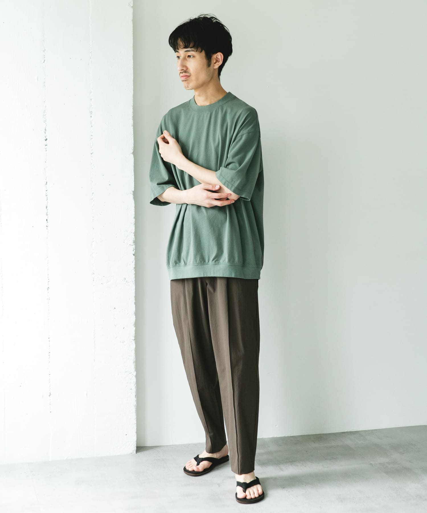 GREEN