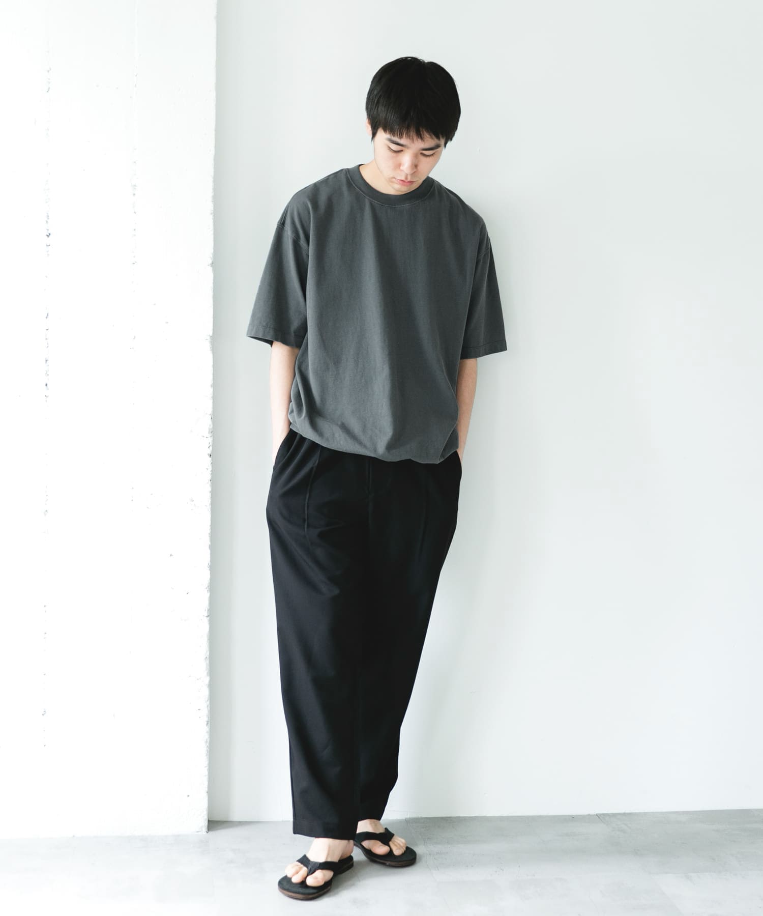 GRAY