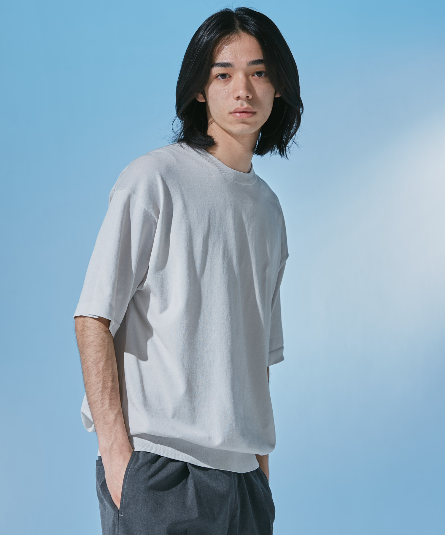 『UR TECH』サマシェア クルーネックニット