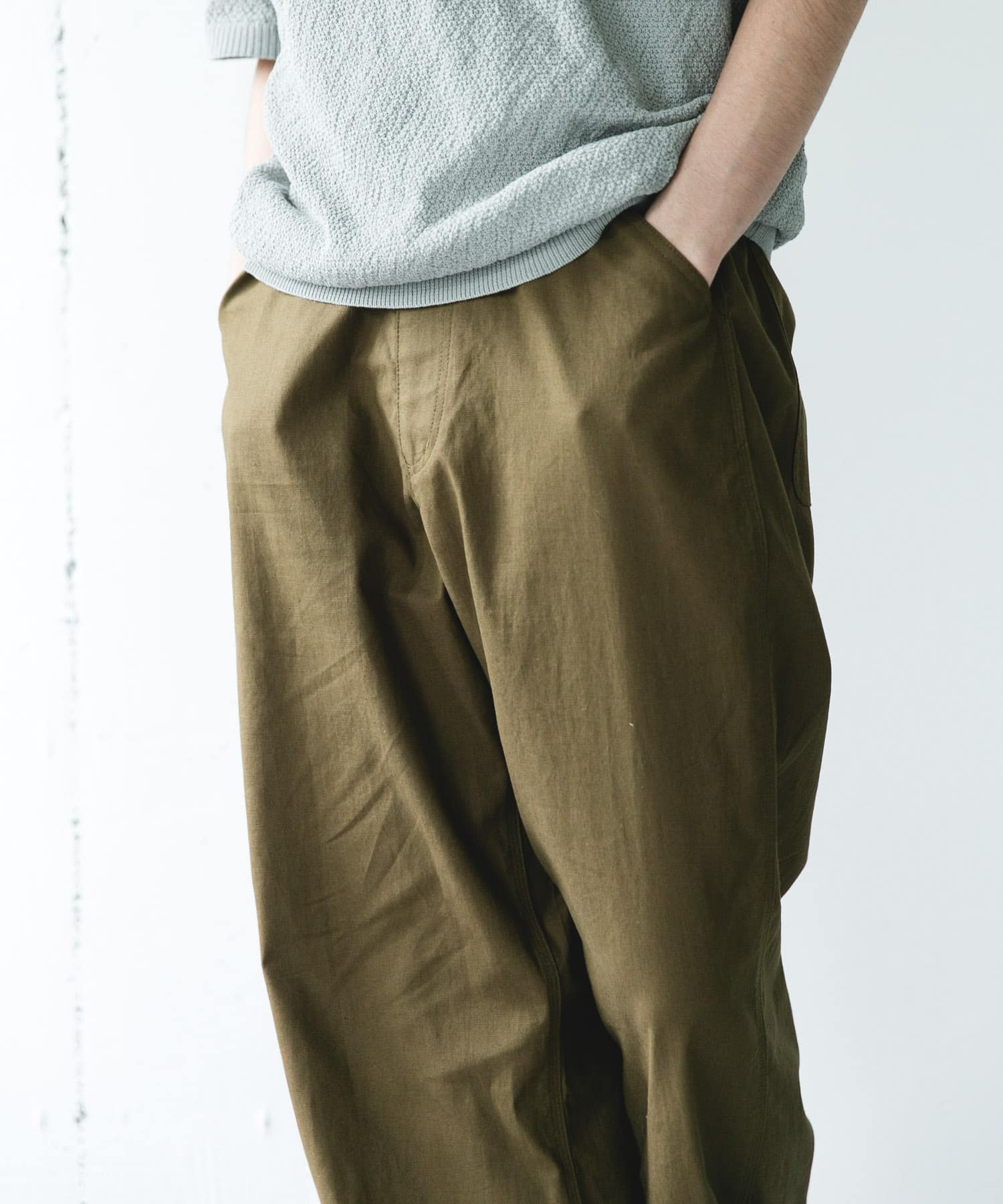 KHAKI