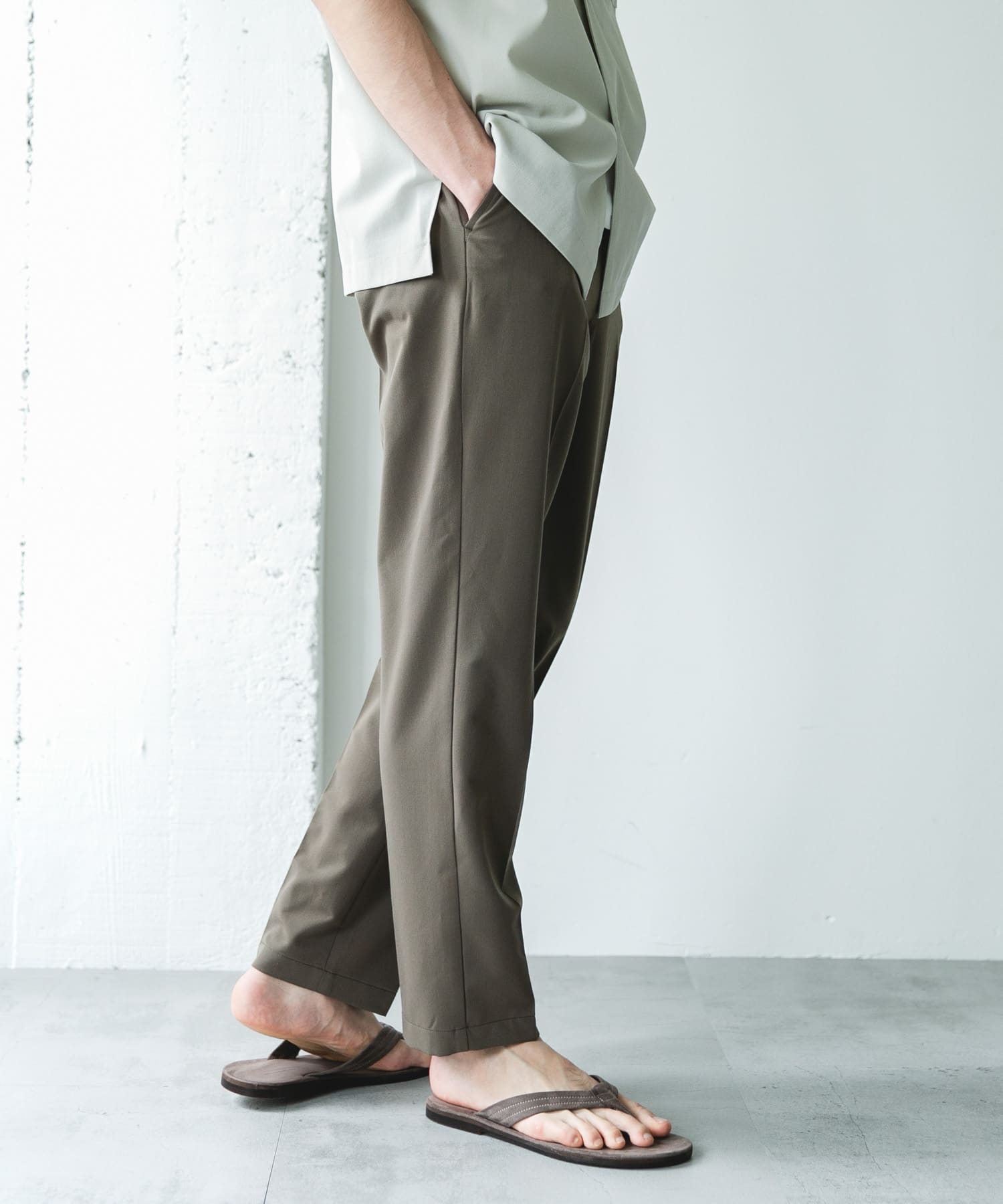 KHAKI