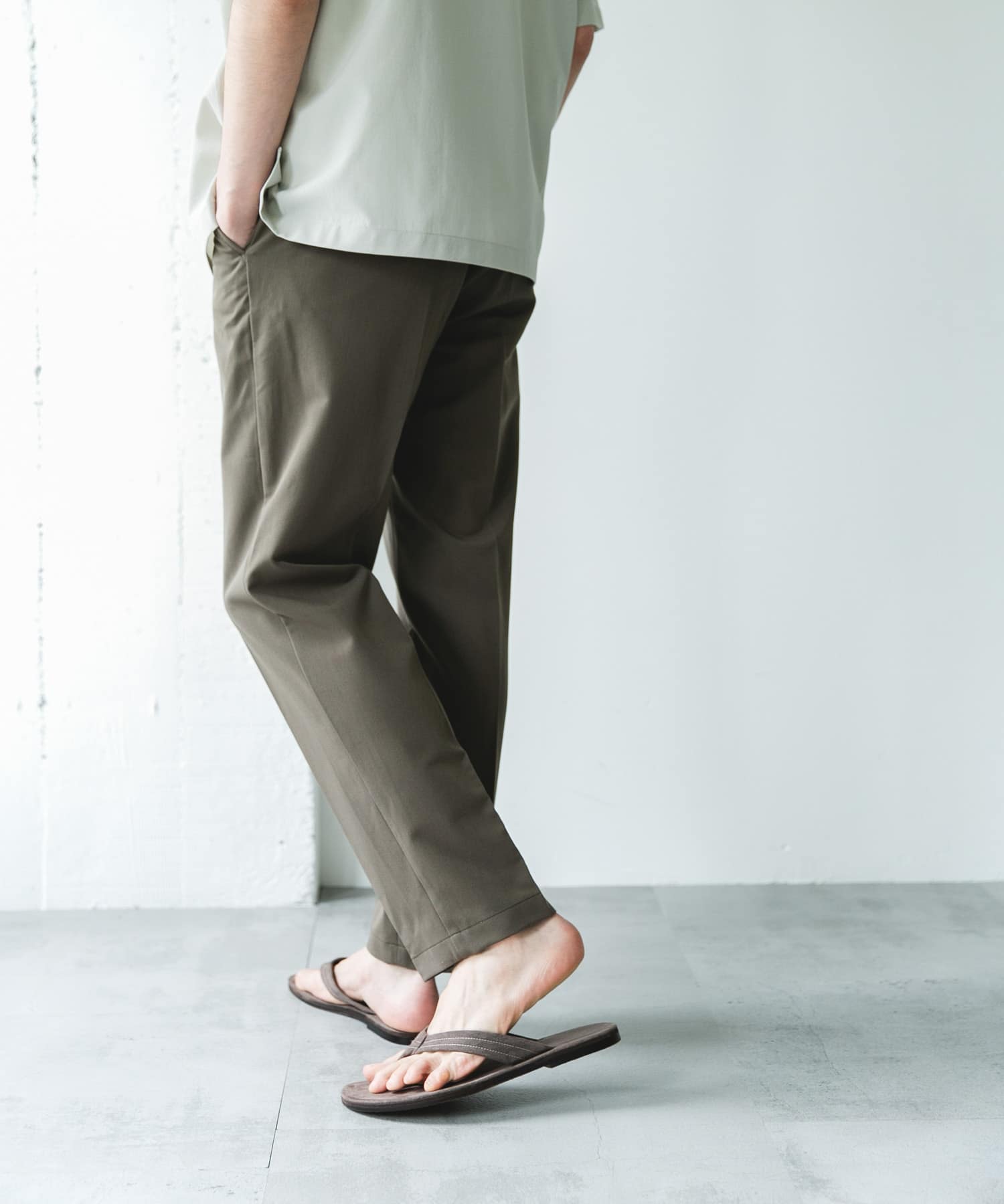KHAKI
