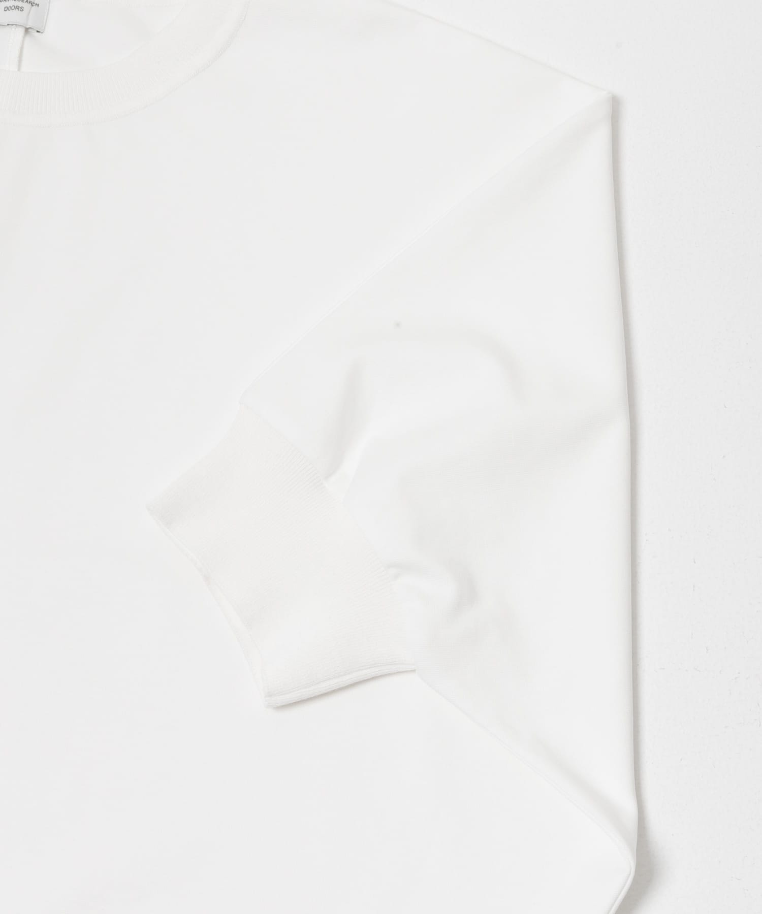 OFF WHITE