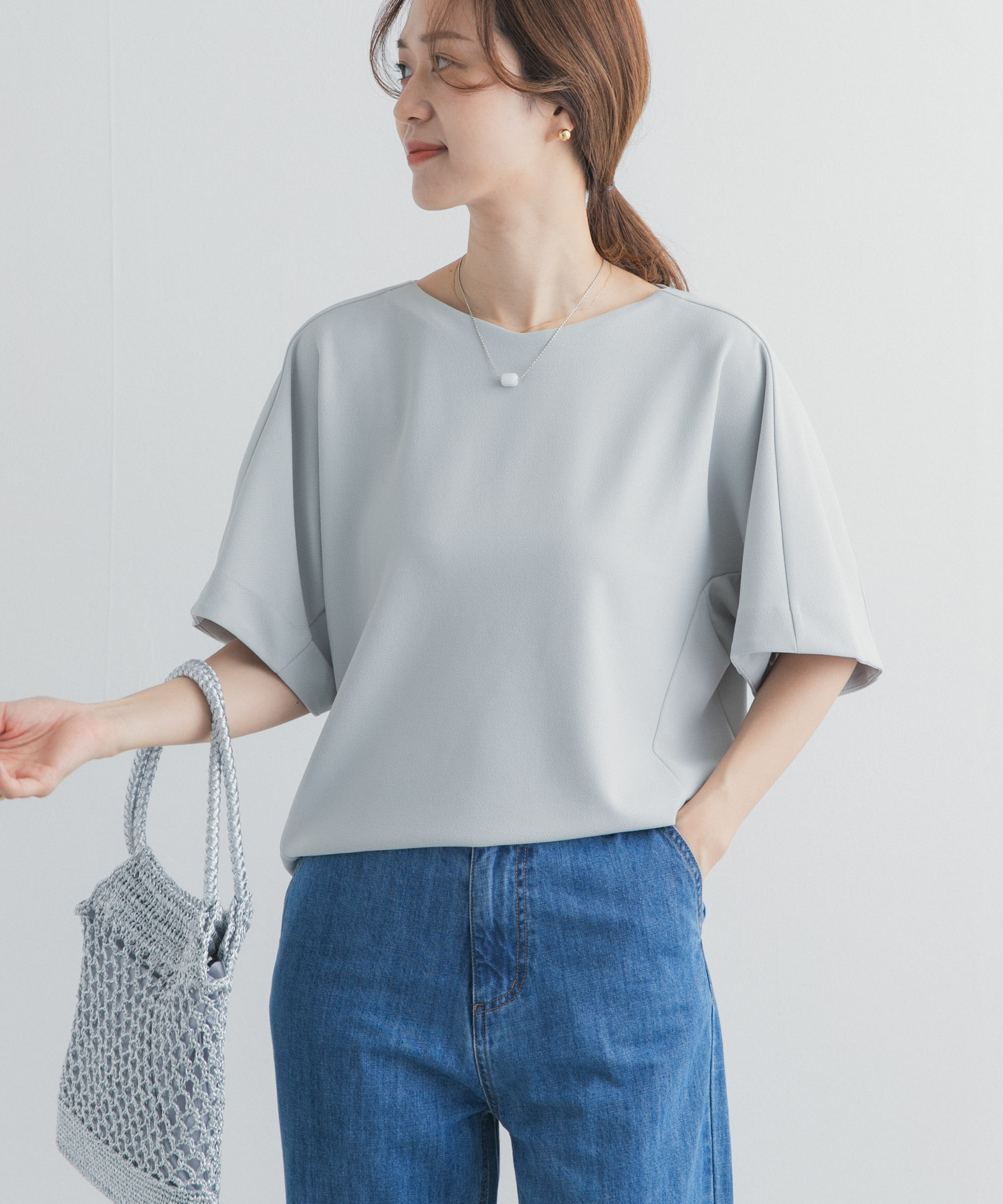 カットジョーゼットVネックプルオーバー