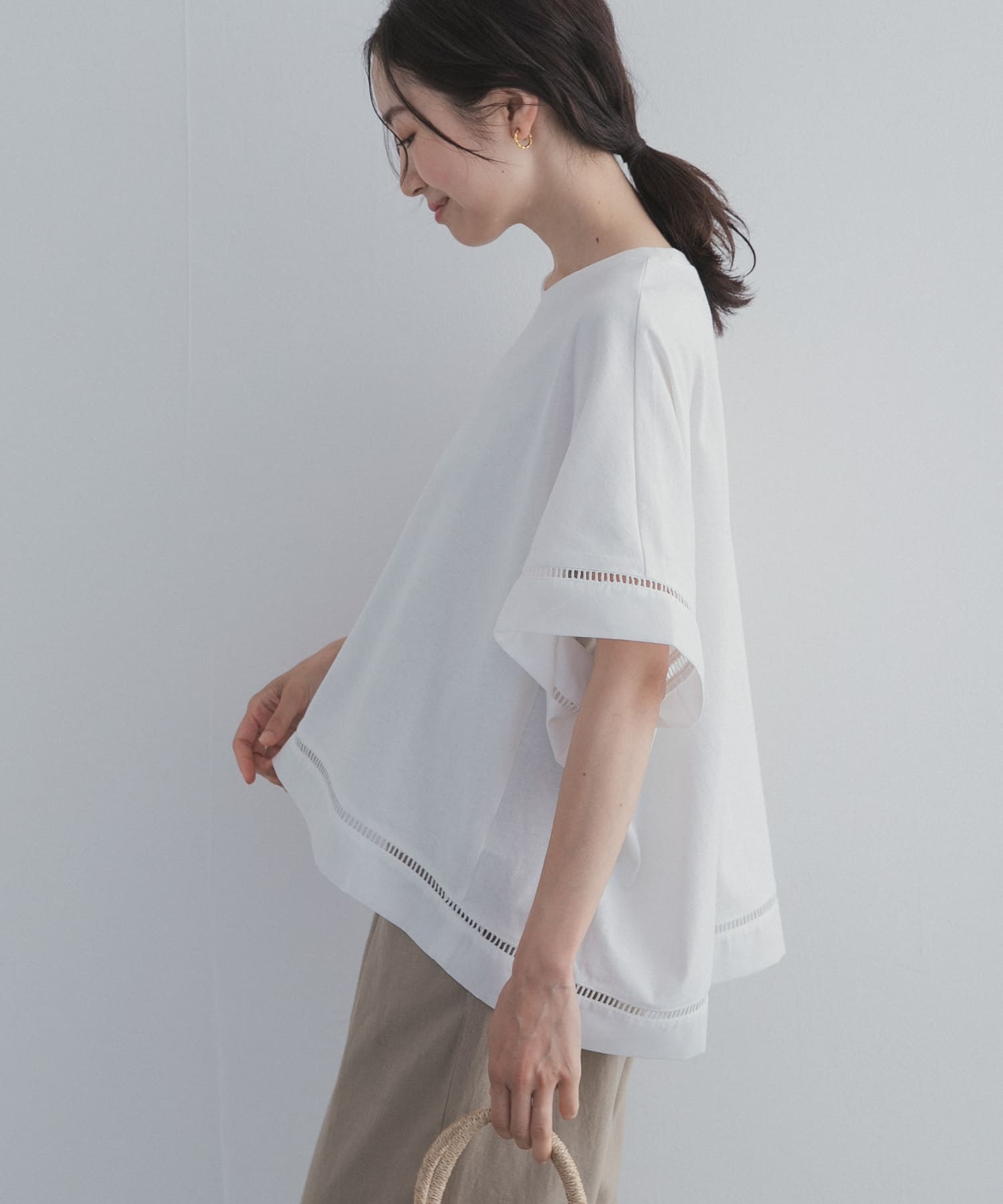 OFF WHITE