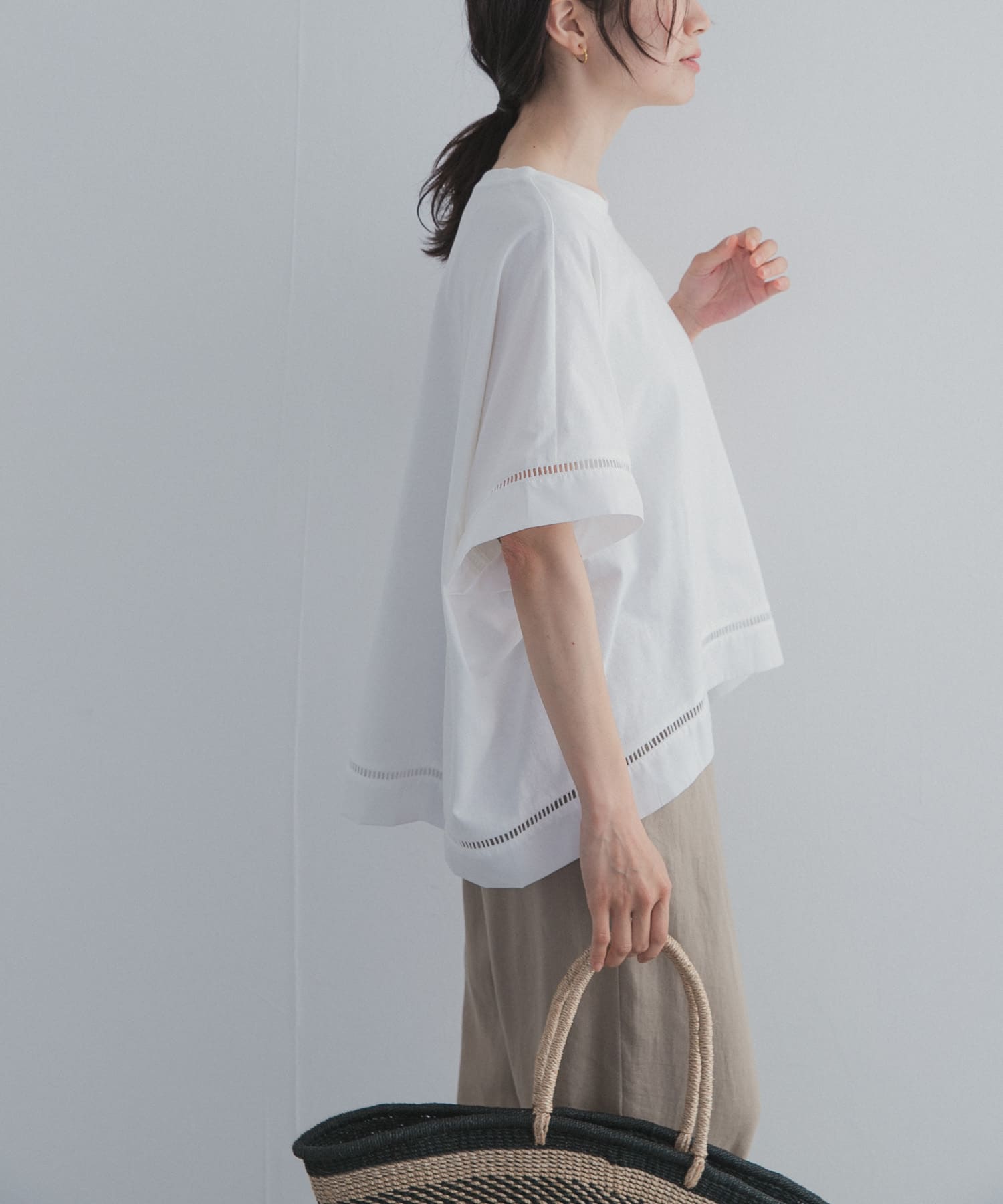 OFF WHITE