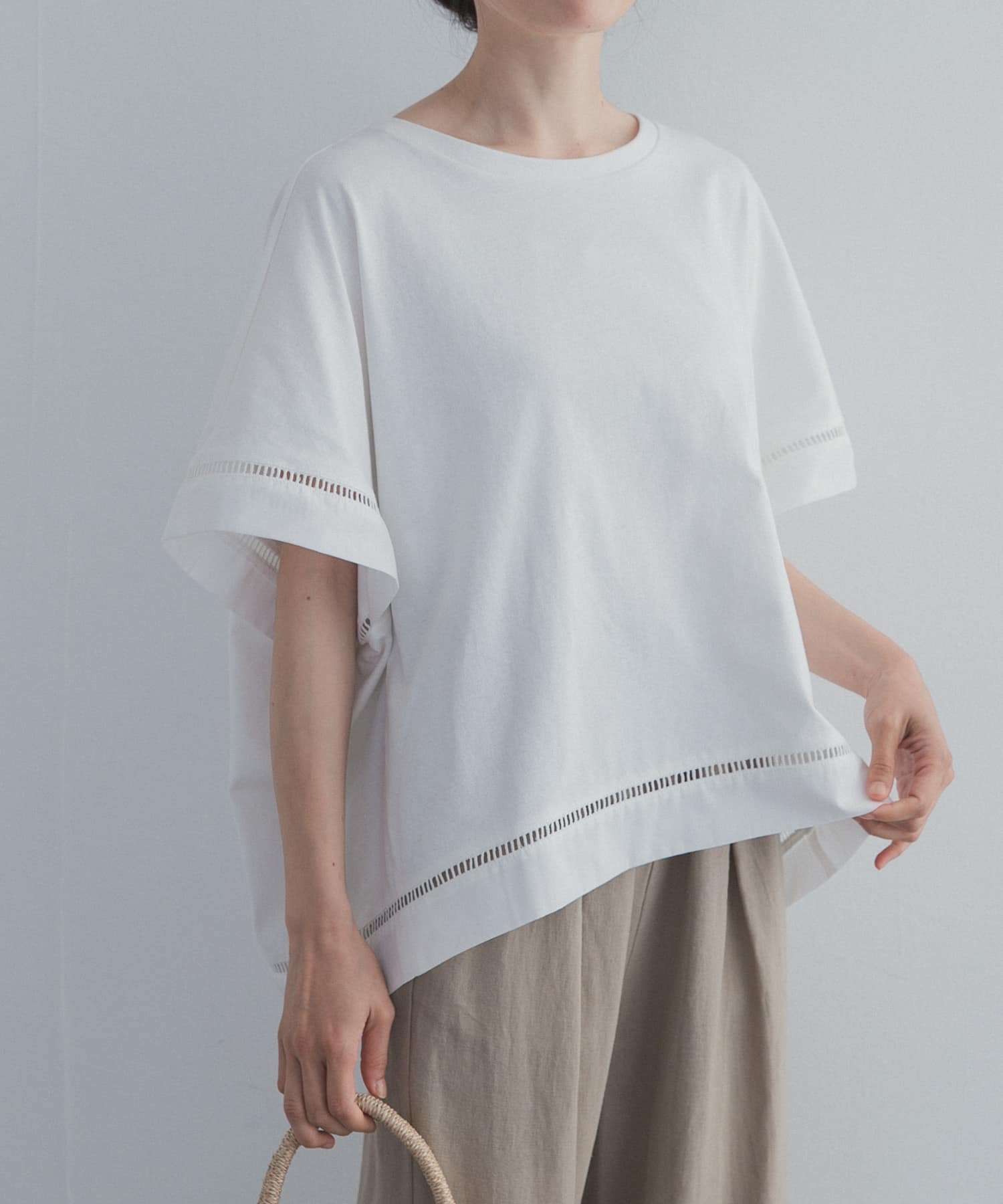 OFF WHITE
