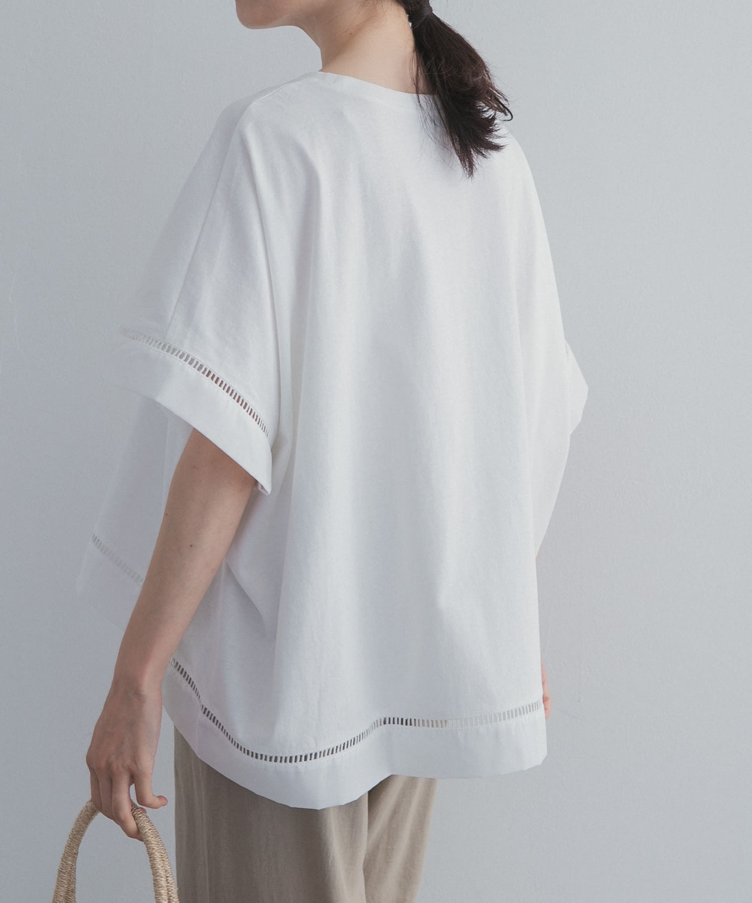 OFF WHITE