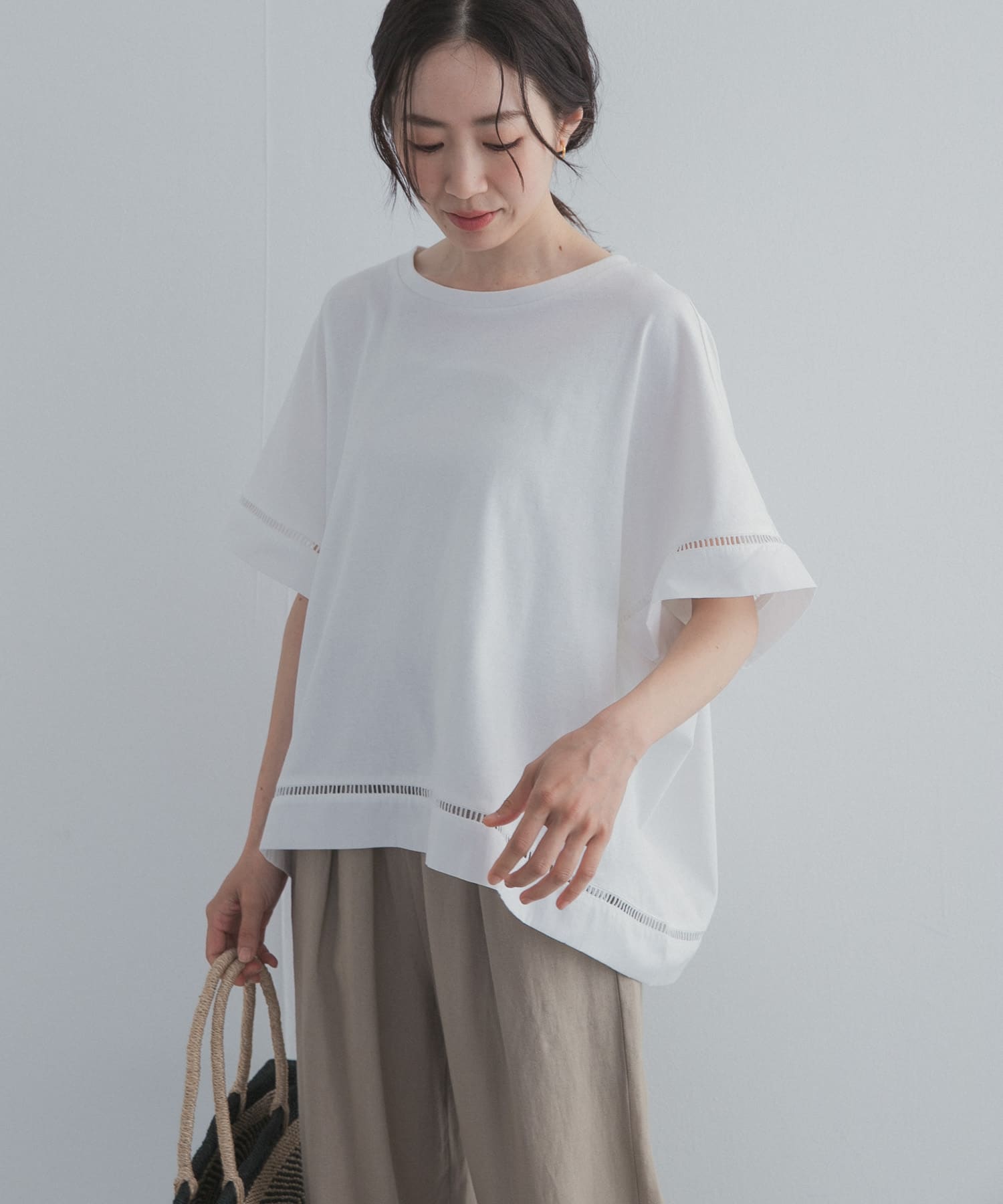 OFF WHITE