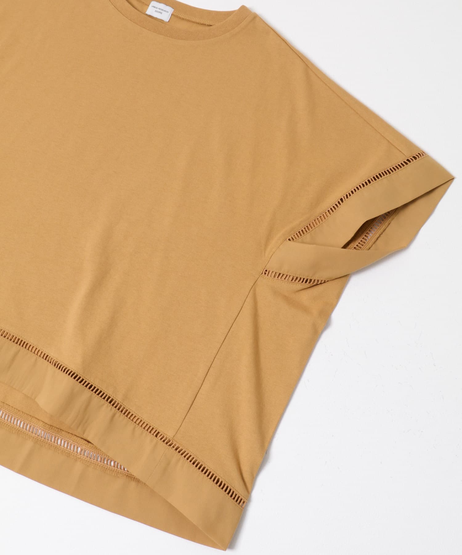 ハシゴレースドッキングプルオーバー CAMEL Free