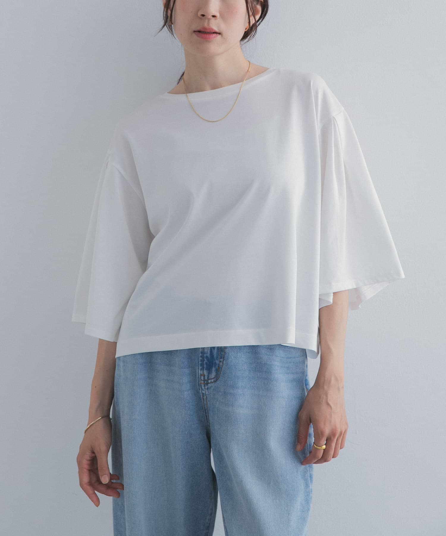 OFF WHITE