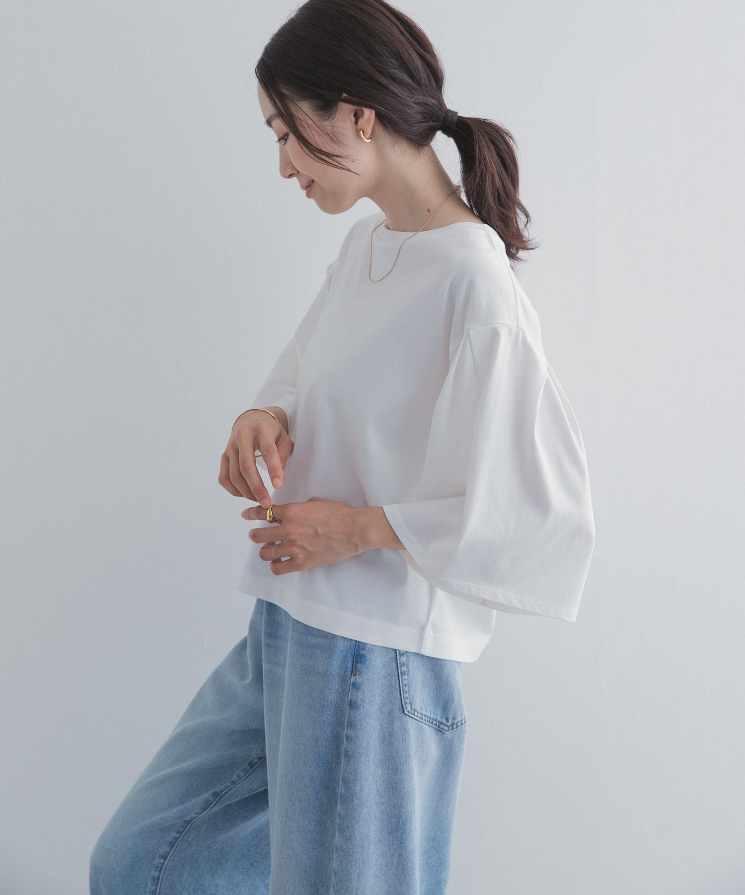 OFF WHITE