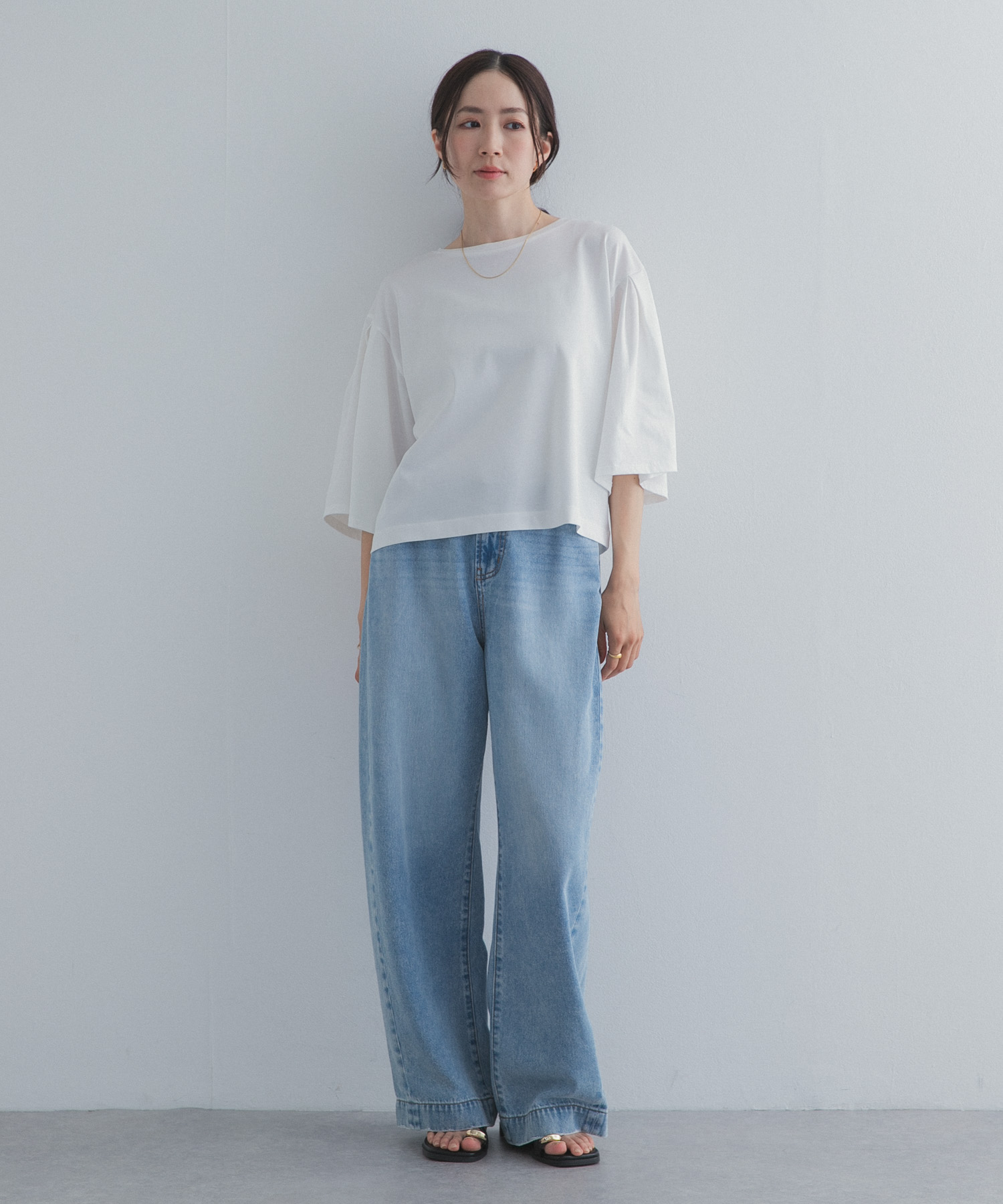 OFF WHITE