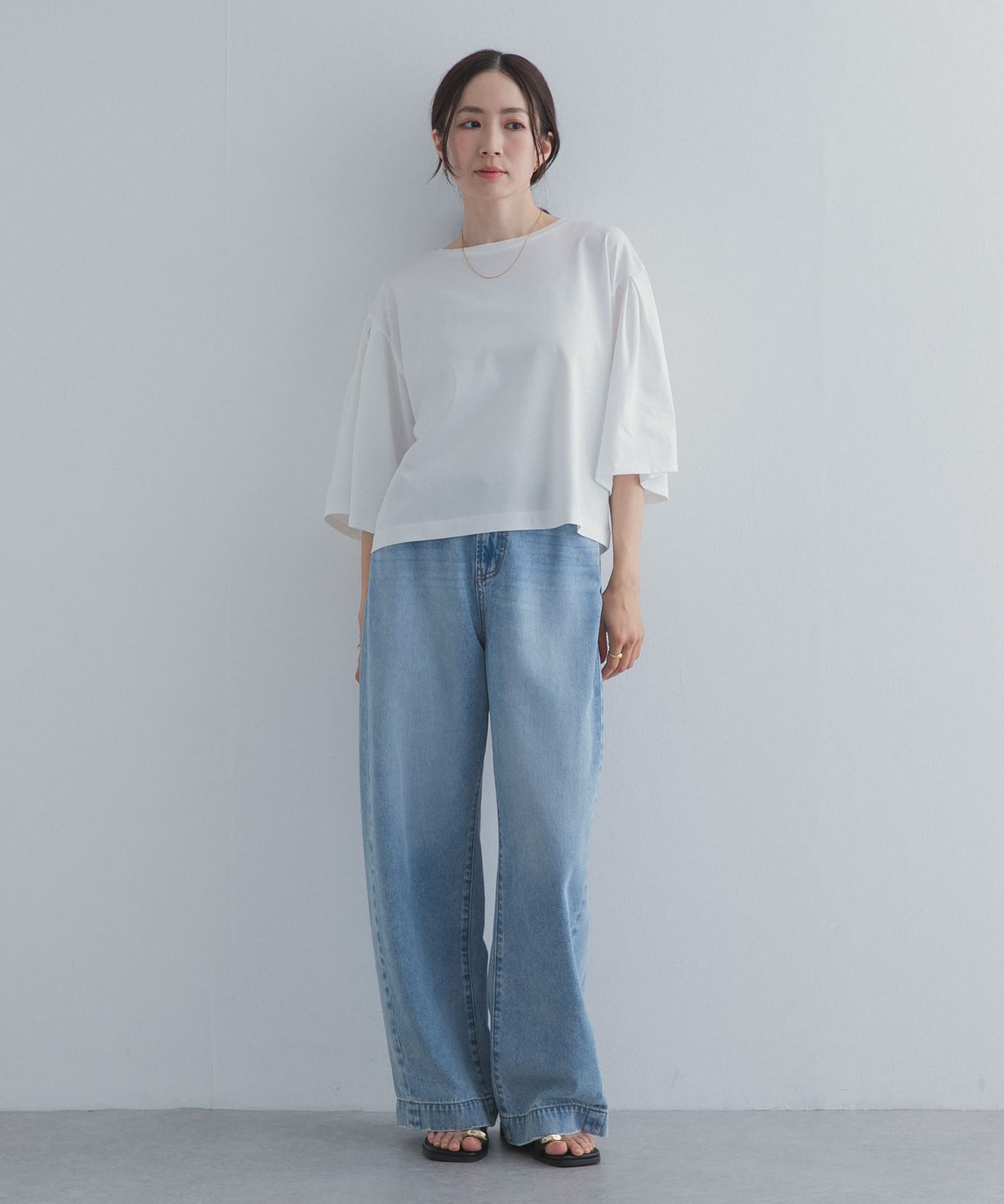 OFF WHITE