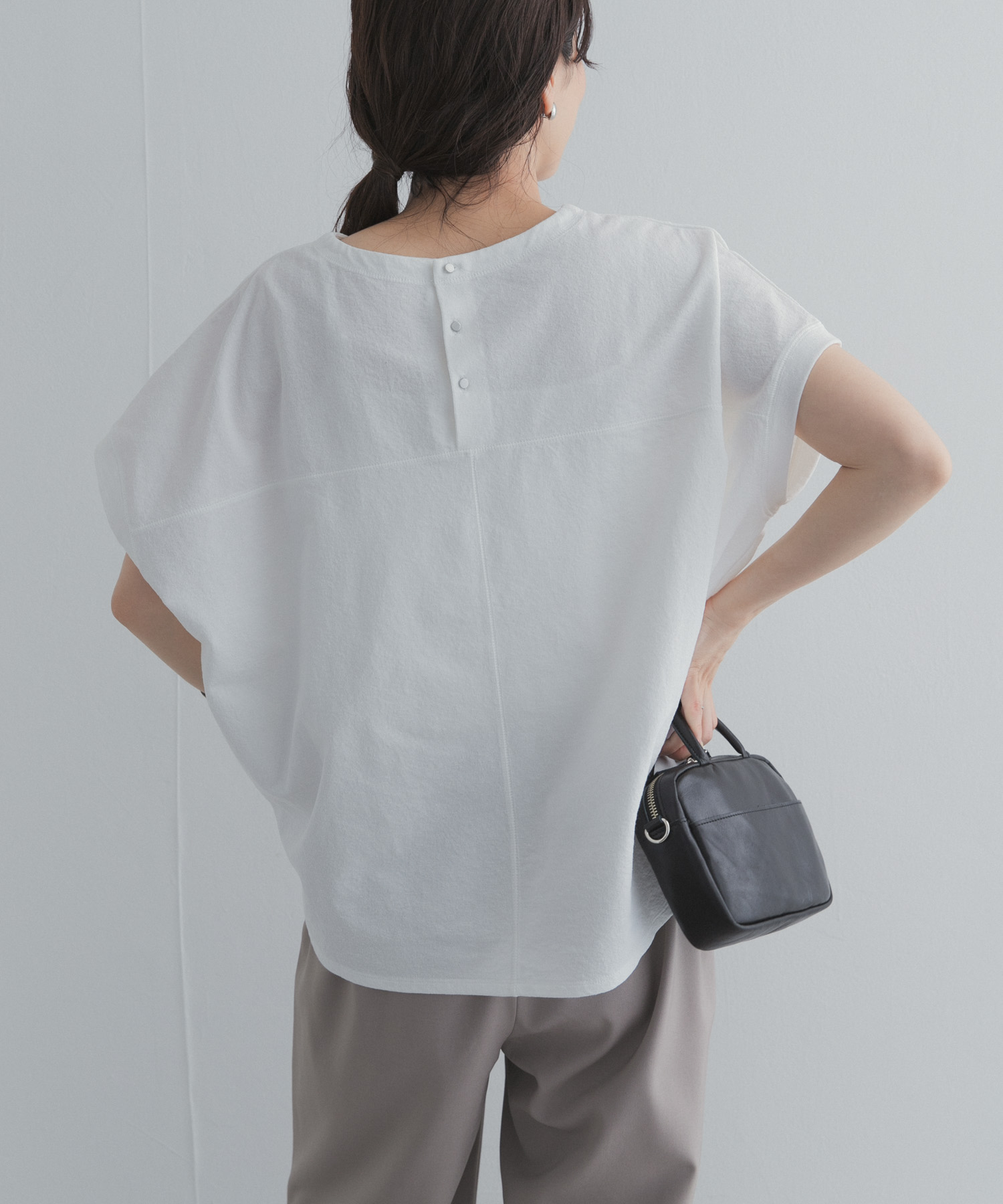 リネンタッチBACKボタンプルオーバー