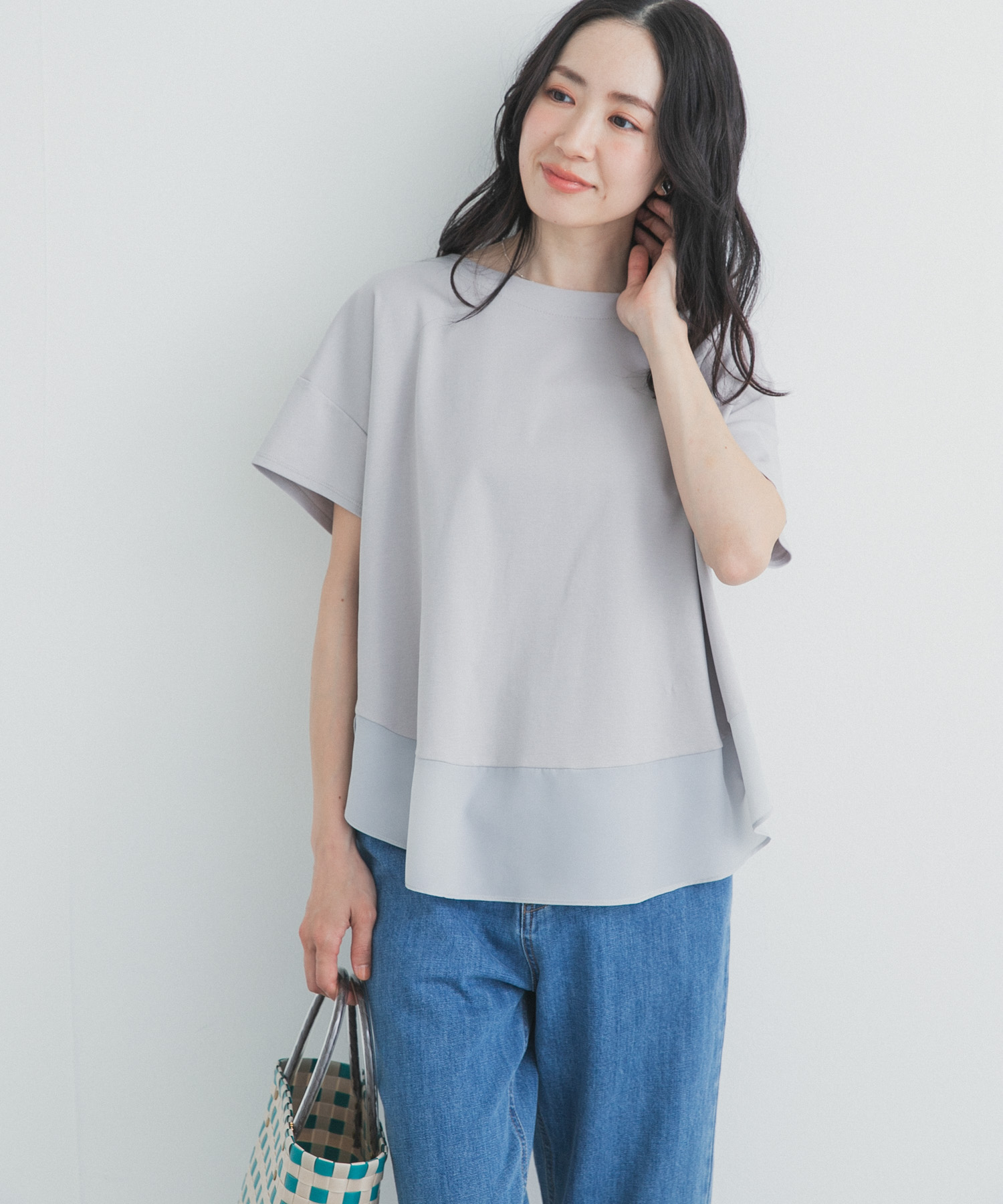 異素材切替えラウンドヘムプルオーバー