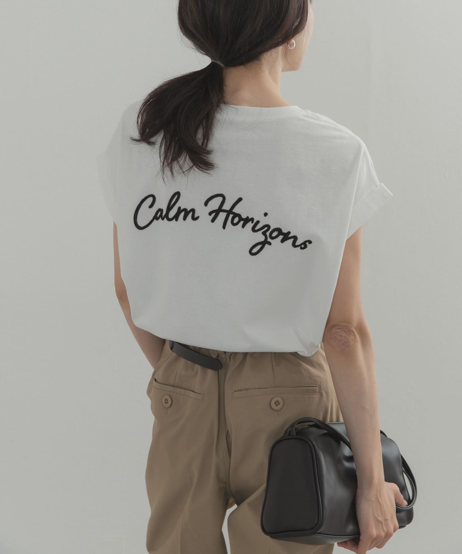 刺繍ロゴTシャツ