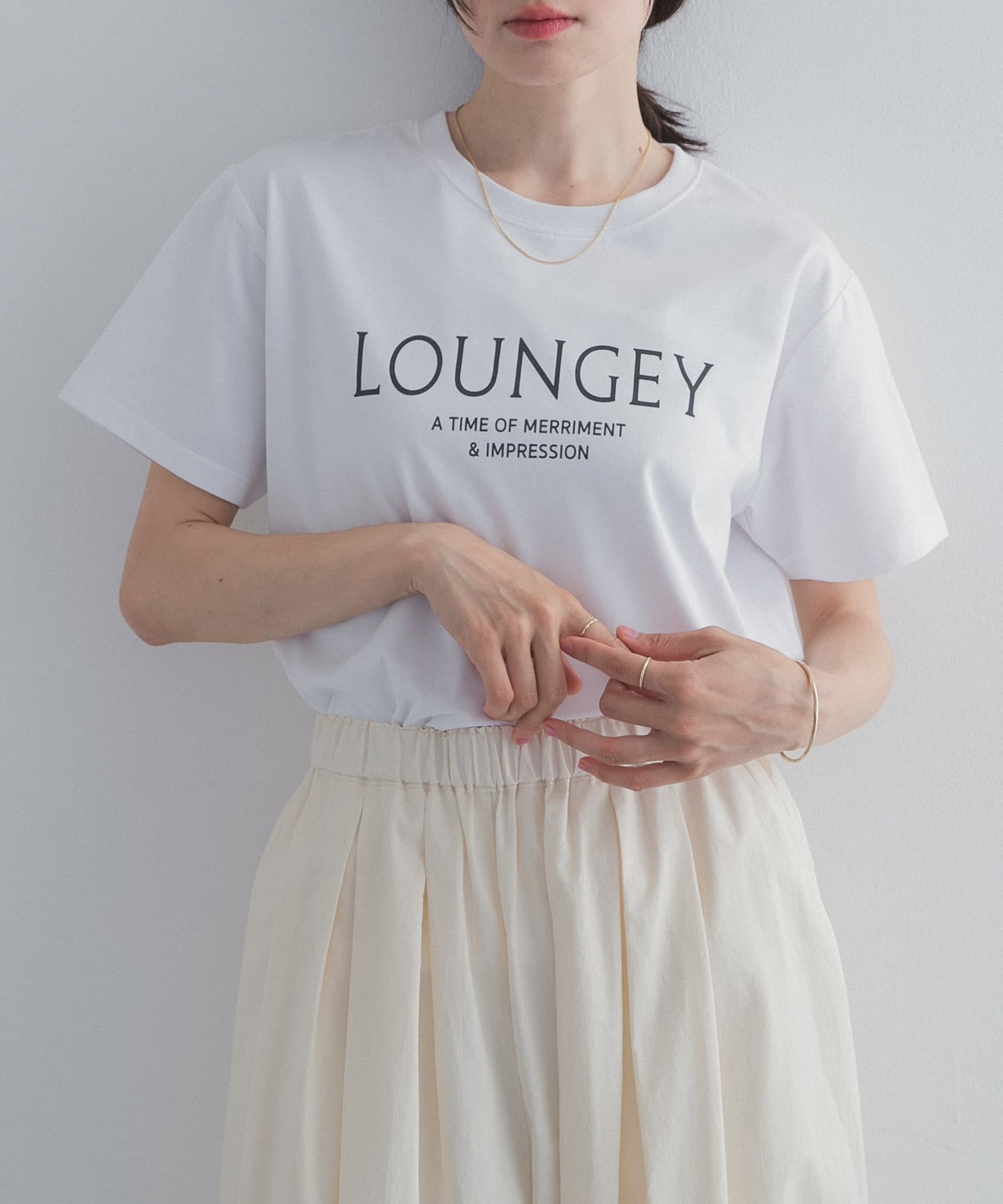 ロゴプリントTシャツ