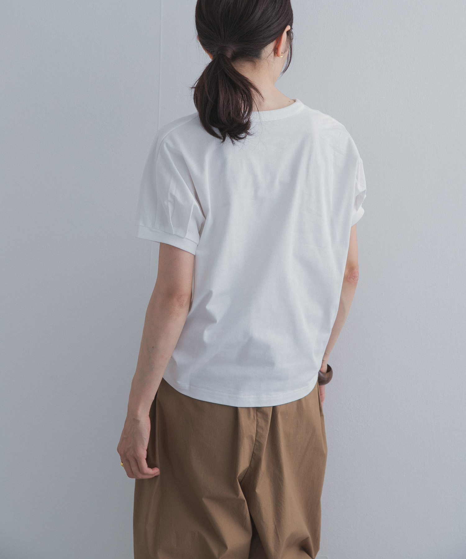 OFF WHITE