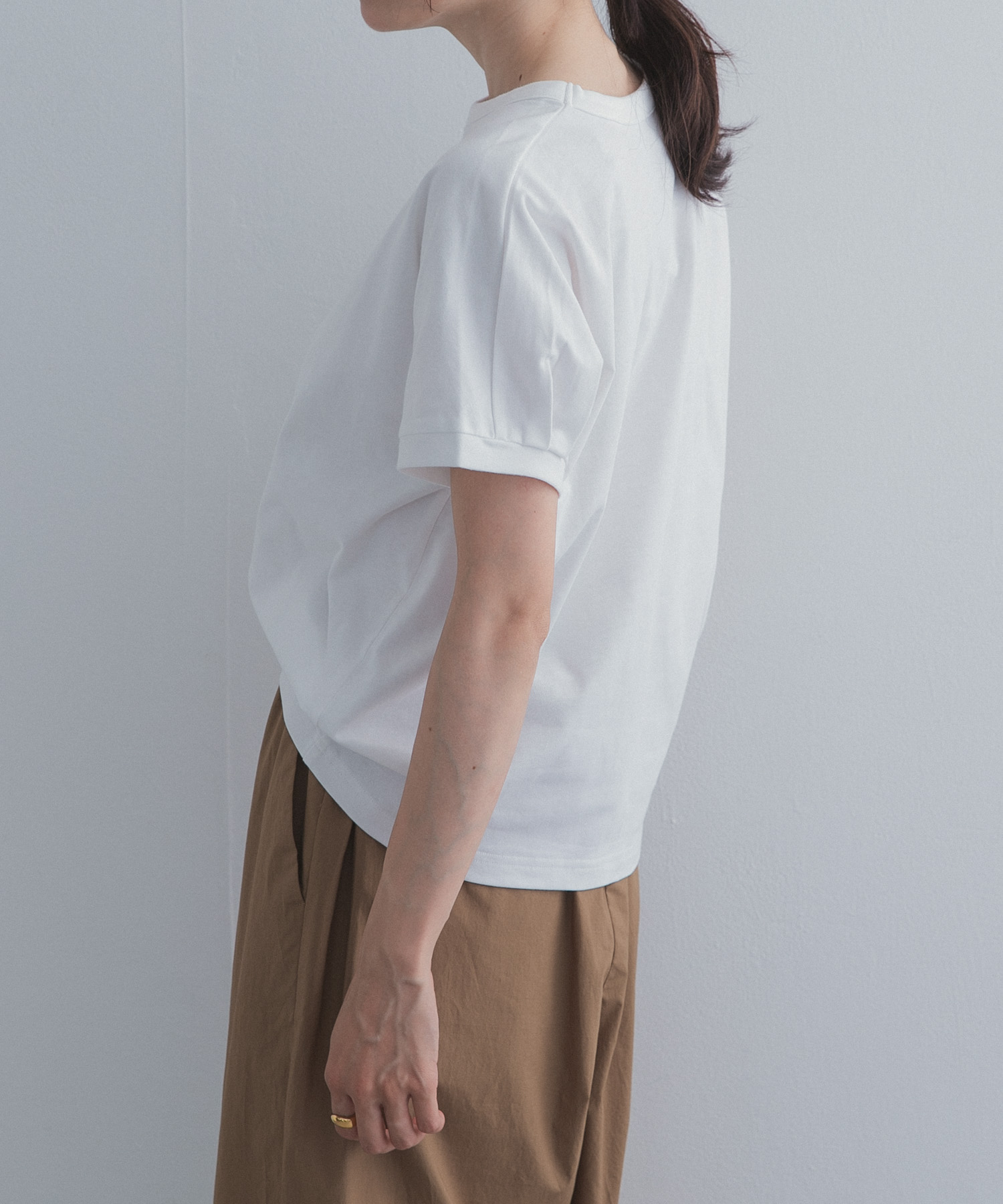 OFF WHITE