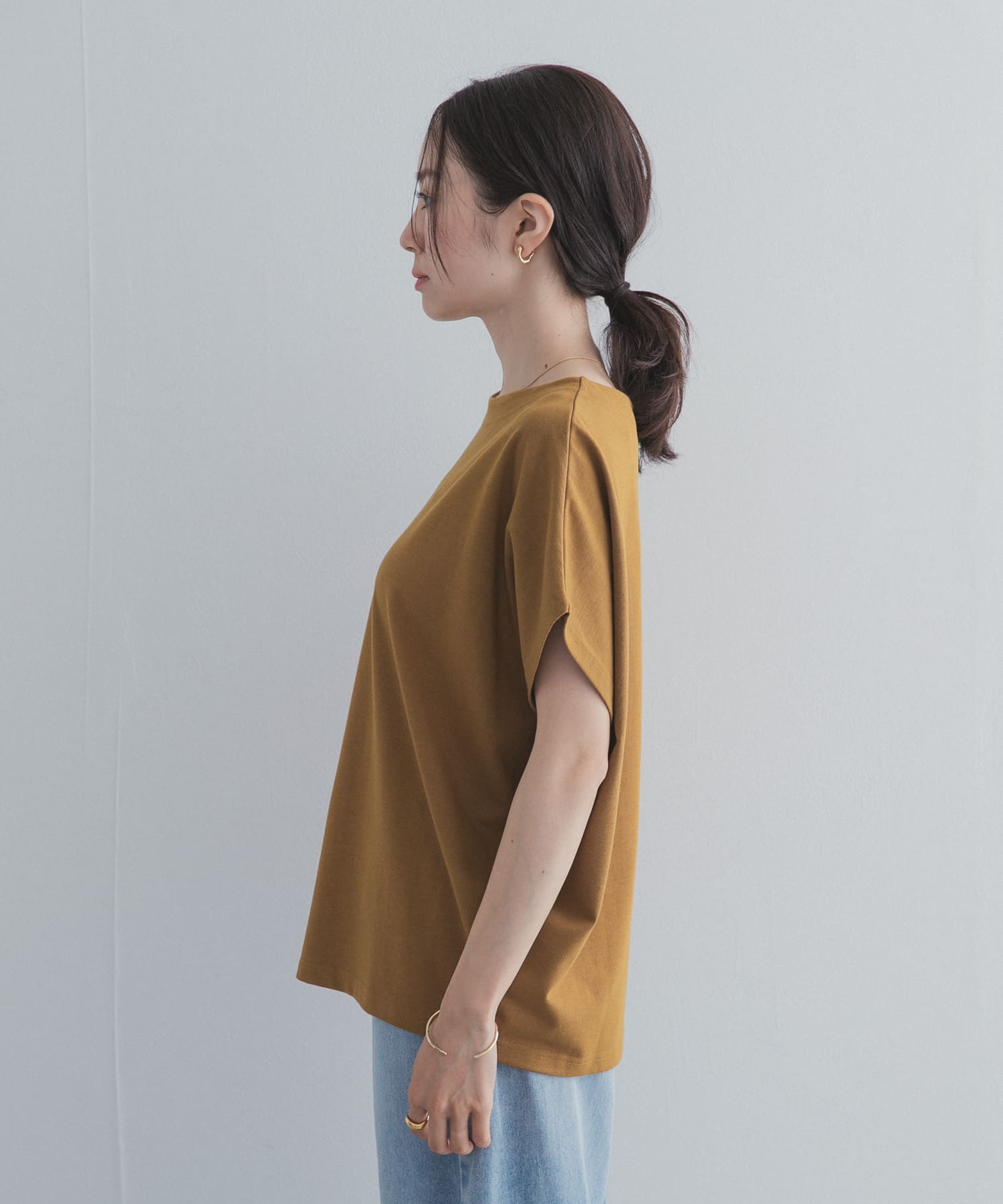 Y.KHAKI