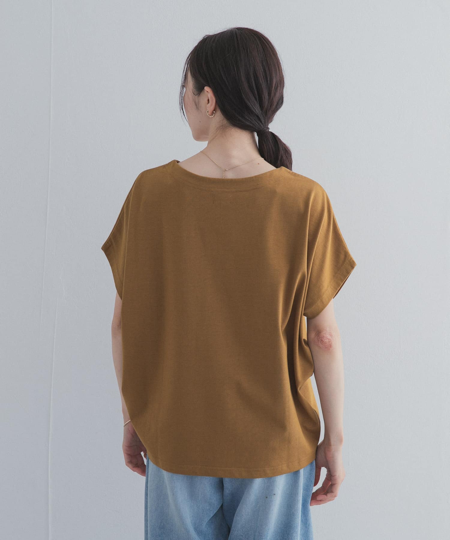 Y.KHAKI