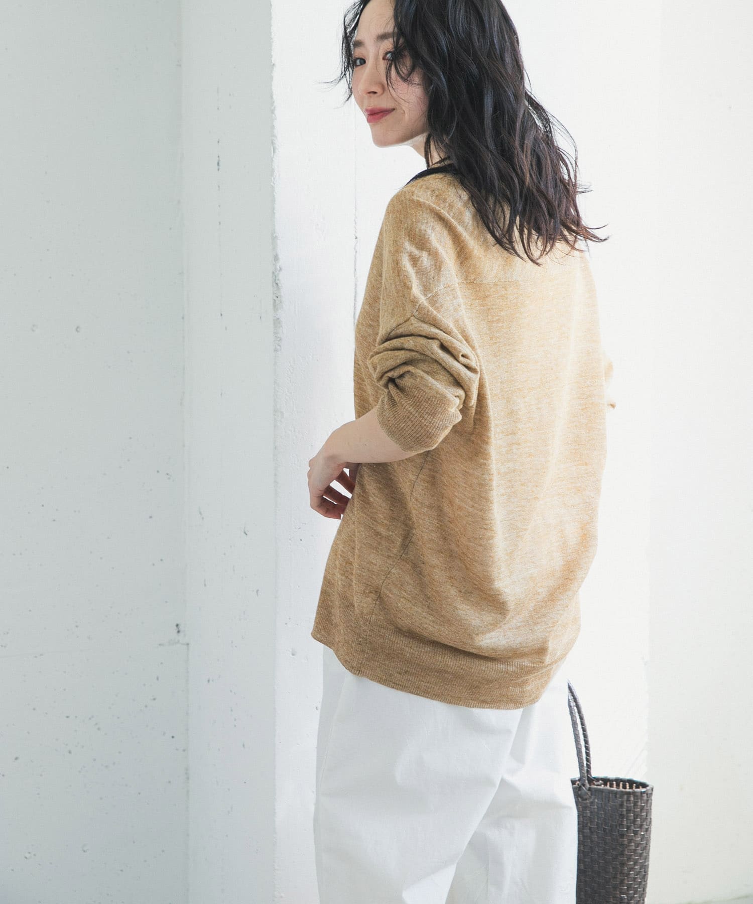 Y.BEIGE