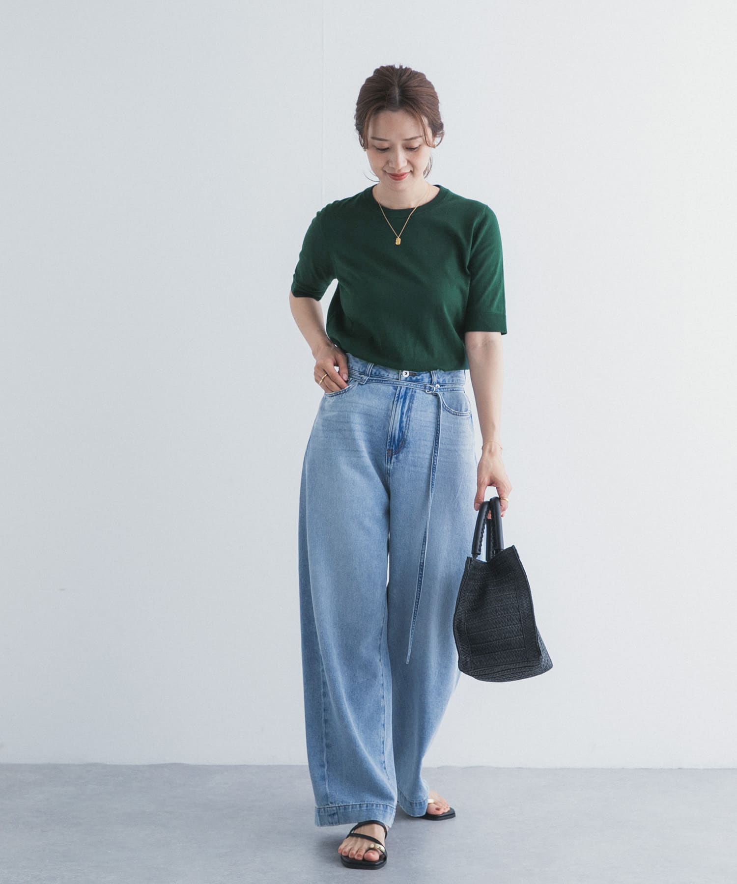 GREEN