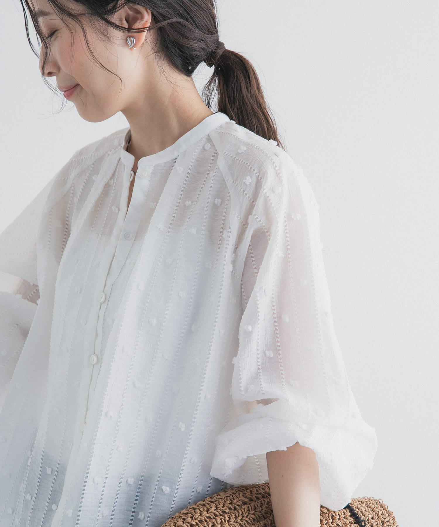 OFF WHITE
