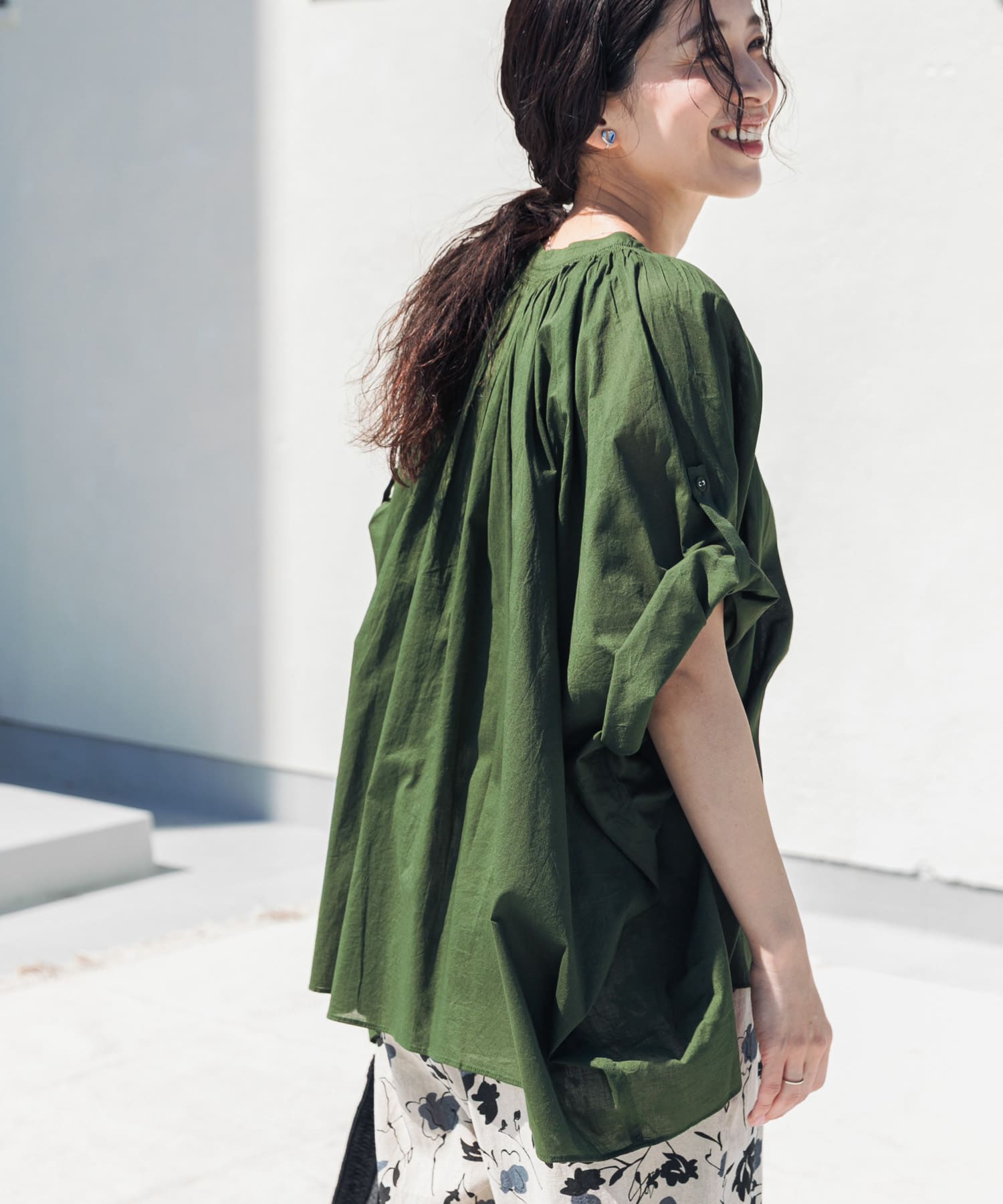 GREEN