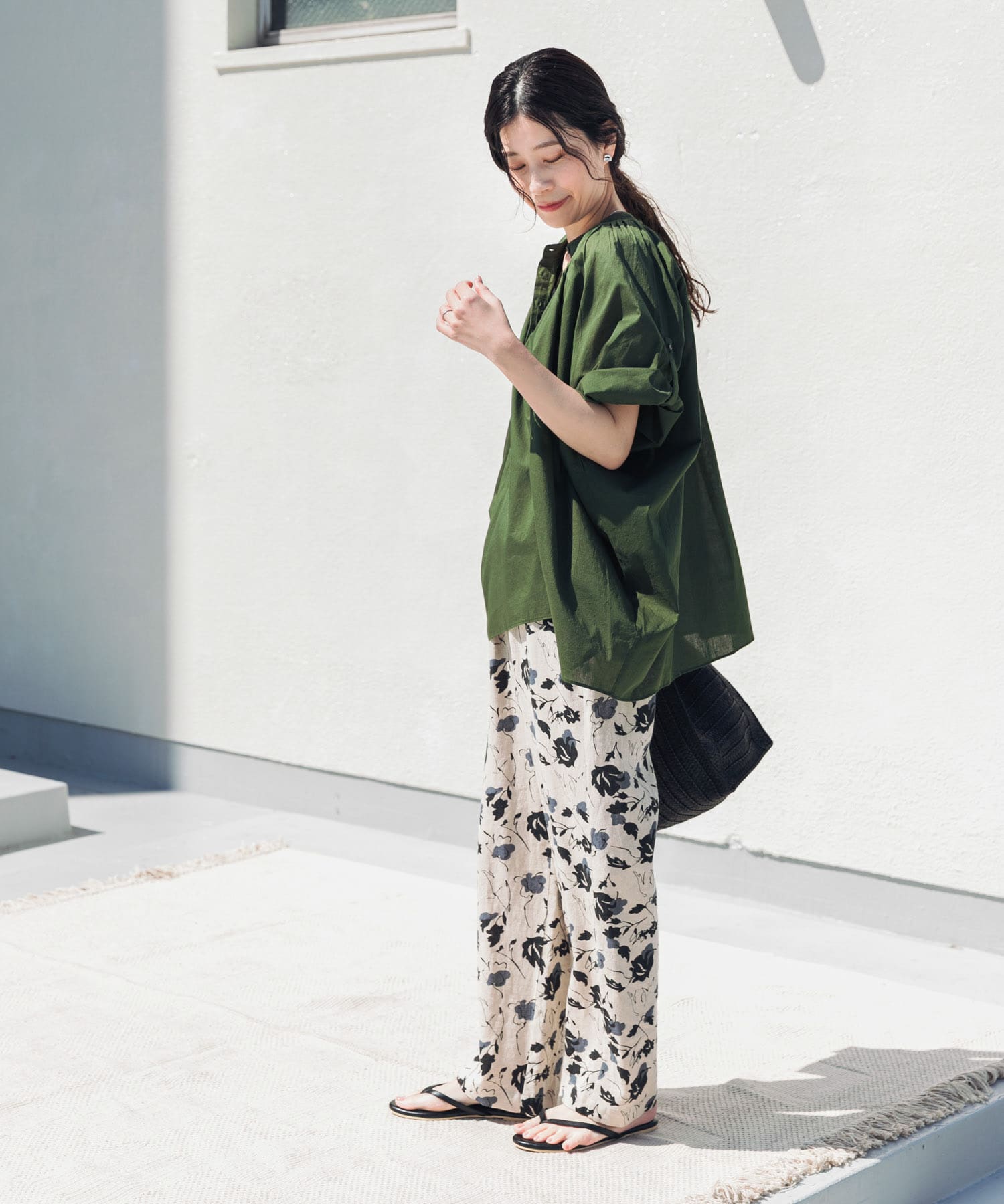 GREEN