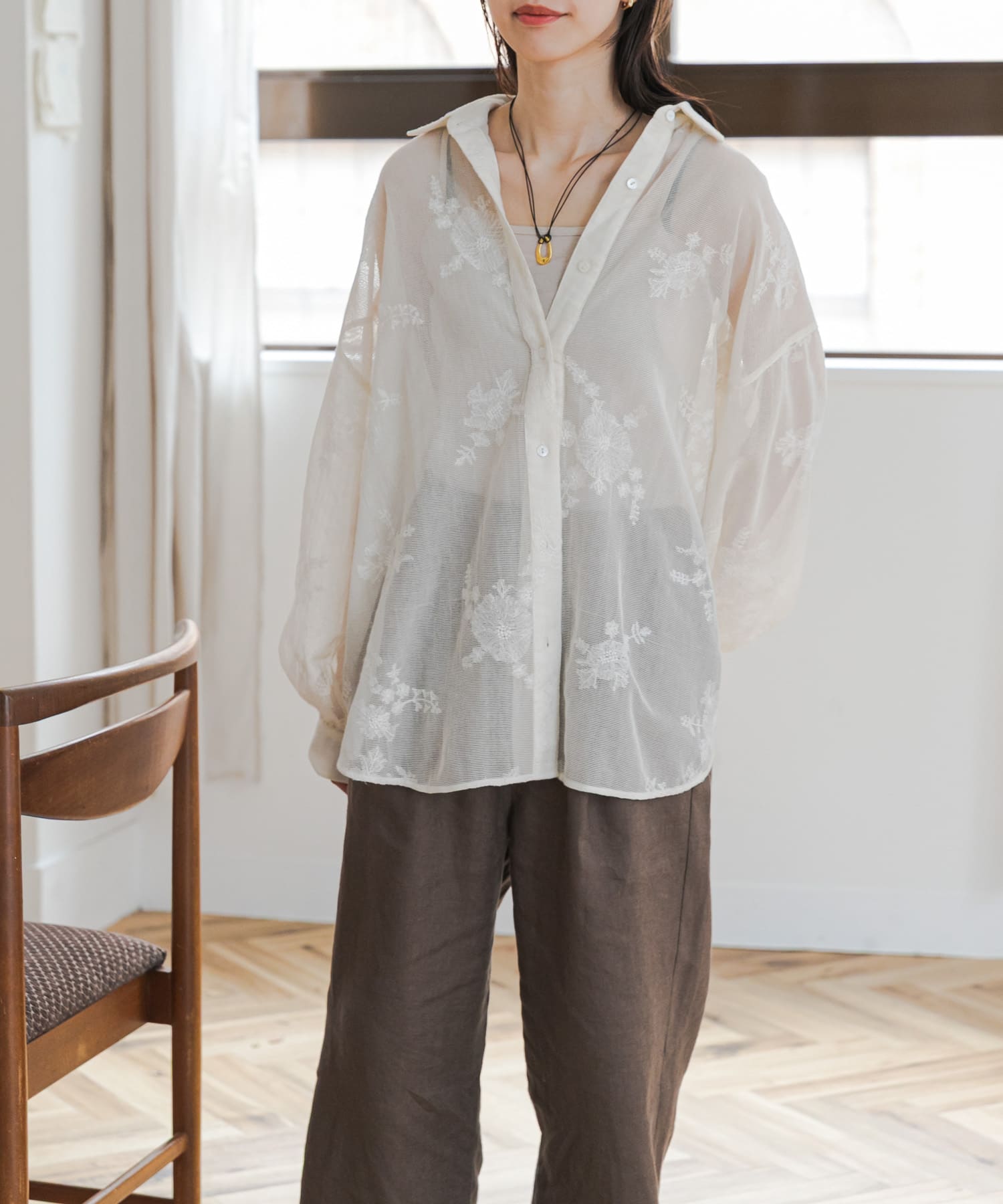 メッシュエンブロイダリーシャツ(Free NAT×BLK): トップス｜URBAN