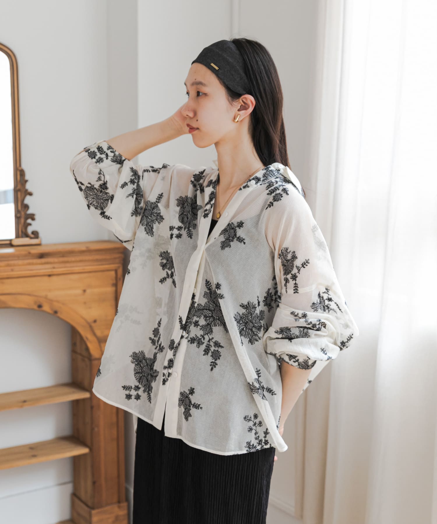 メッシュエンブロイダリーシャツ