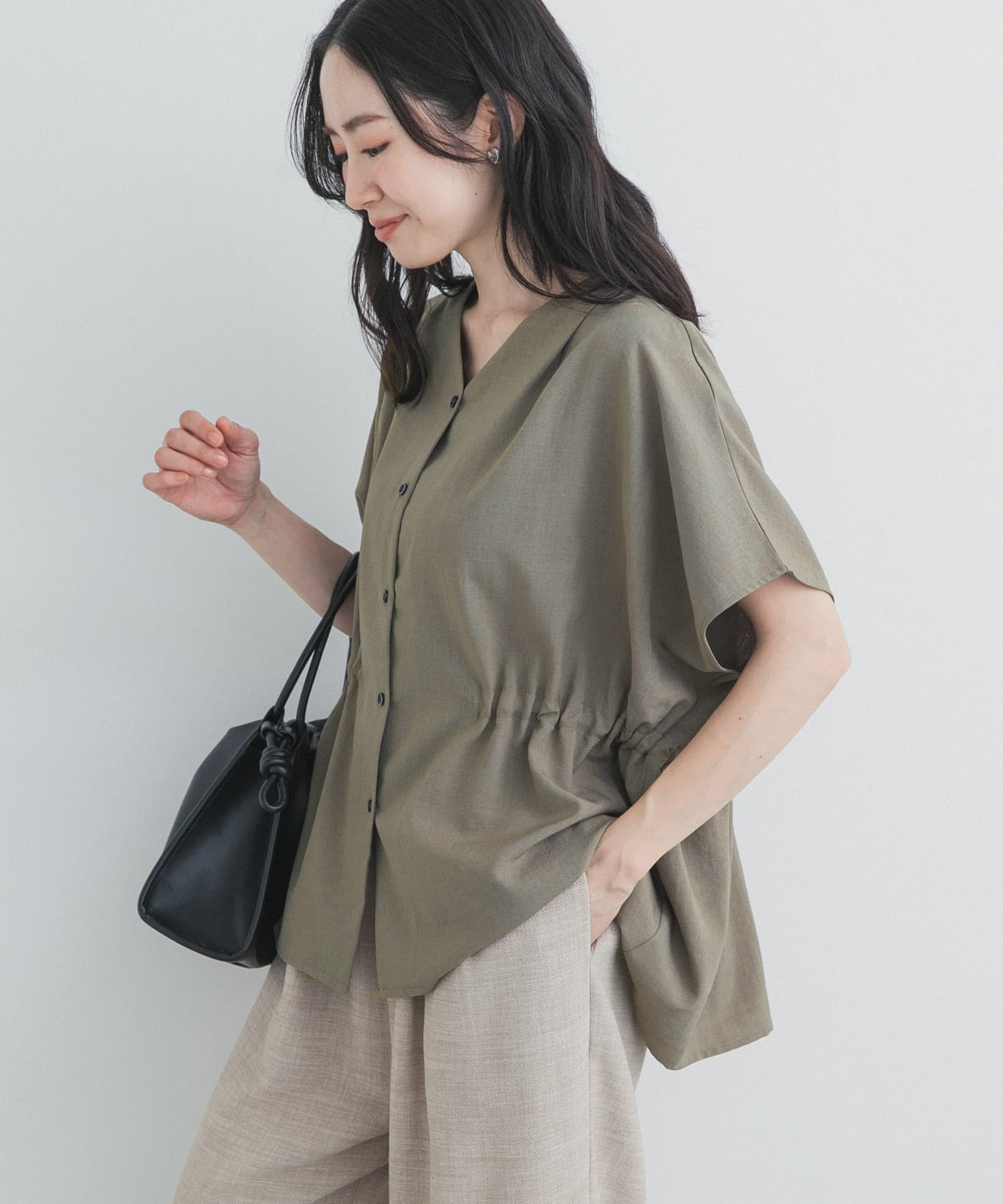 Vネックウエストギャザーブラウス(Free KHAKI): トップス｜URBAN