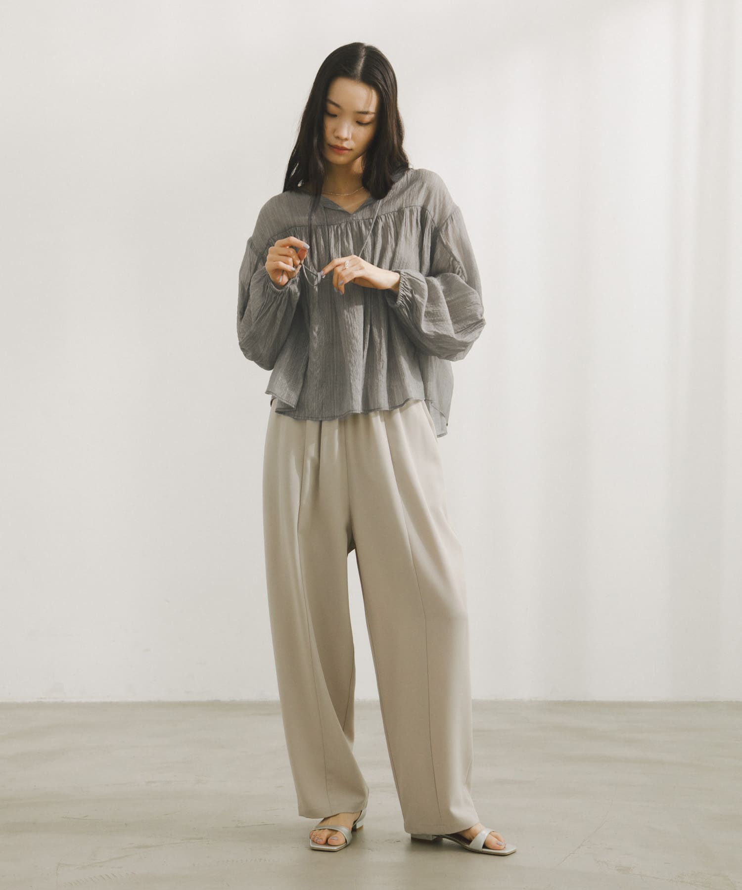 GRAY