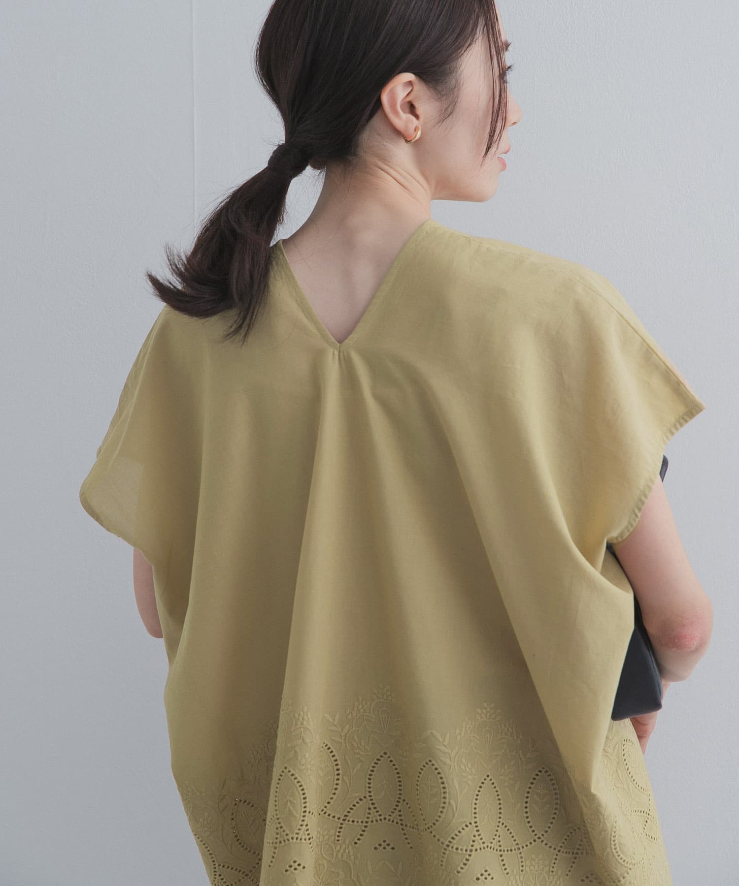 Y.BEIGE