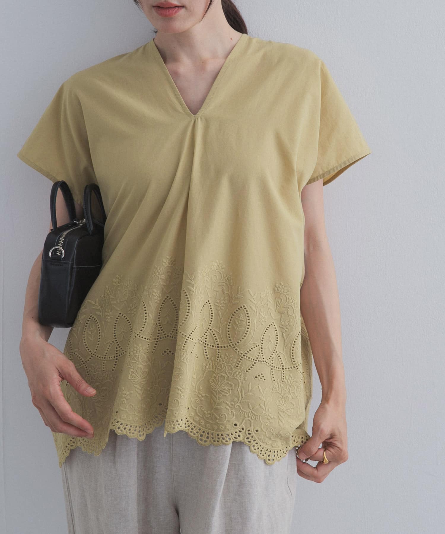 Y.BEIGE