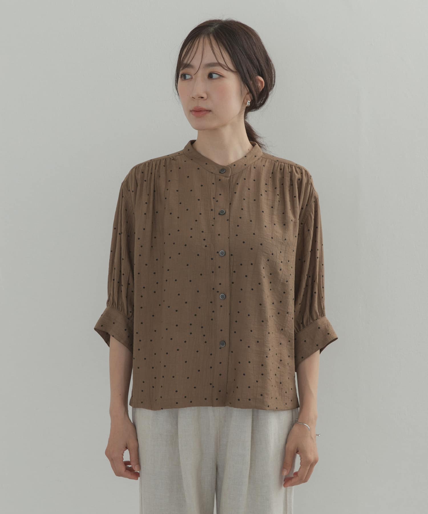 KHAKI